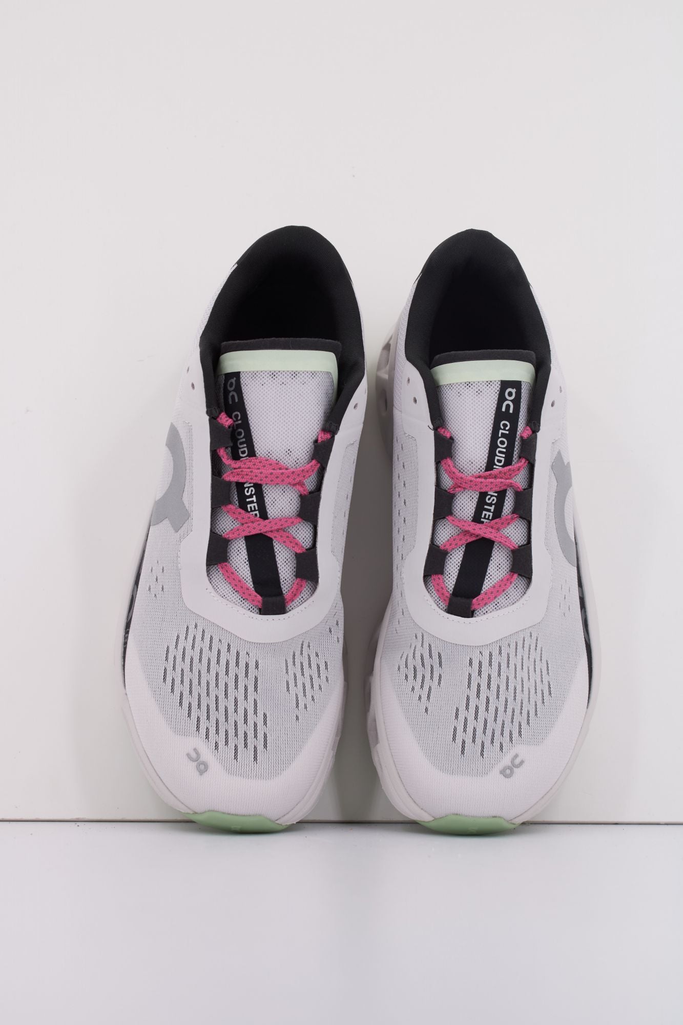 ON RUNNING CLOUDMONSTER M en color BLANCO (3)