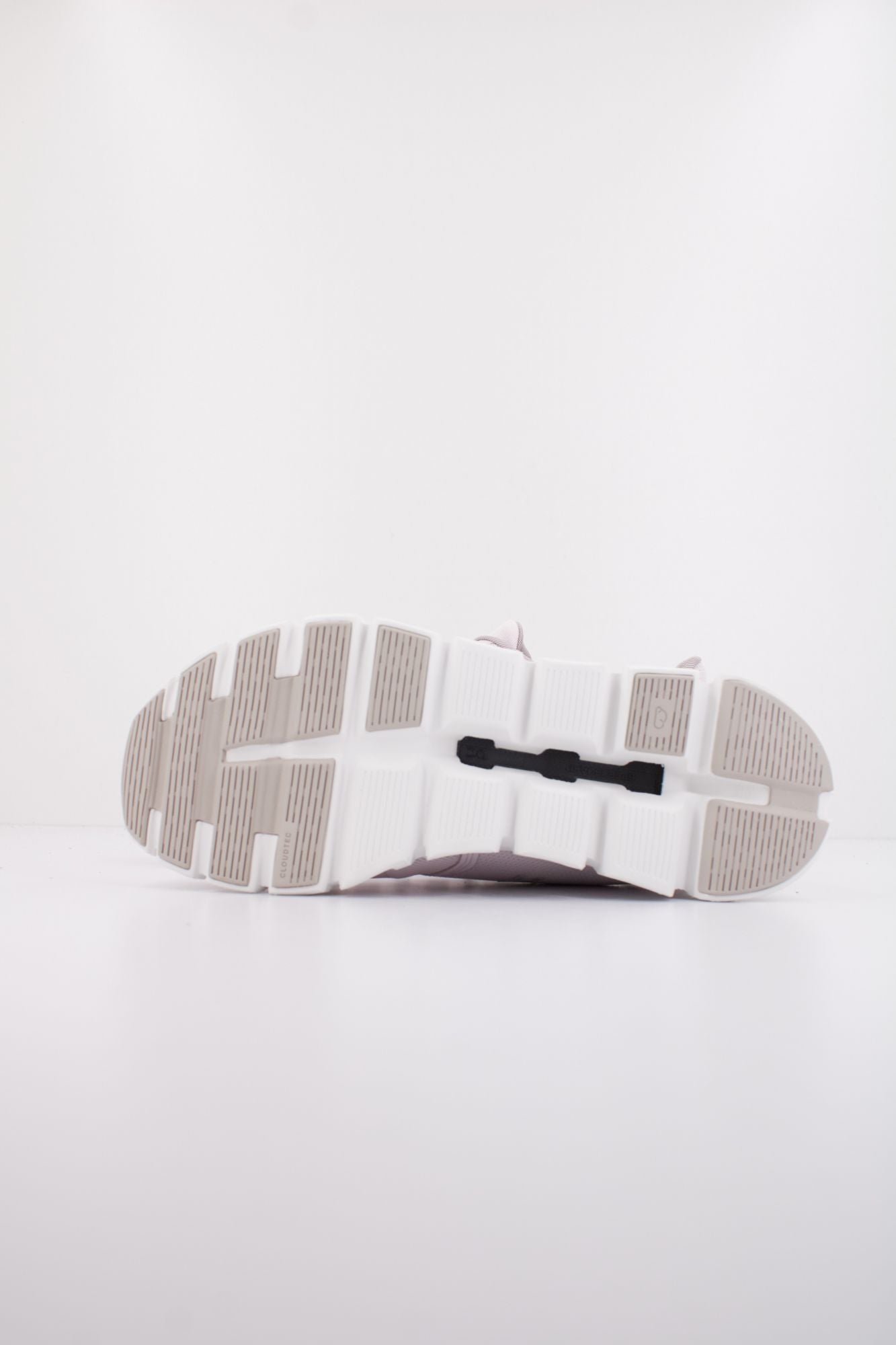 ON RUNNING CLOUD 6 en color VIOLETA (5)