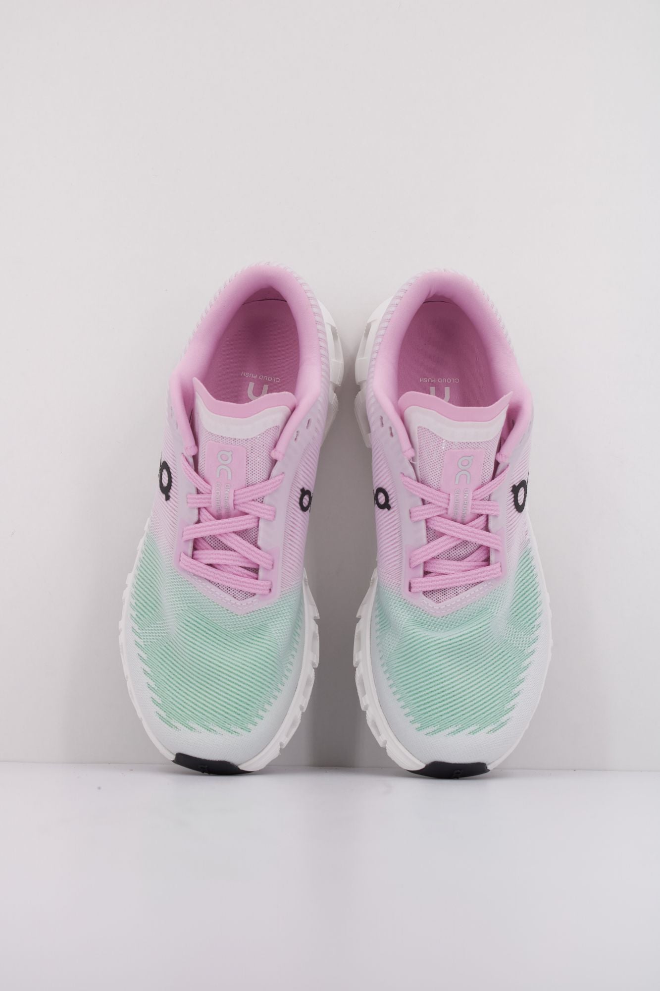 ON RUNNING CLOUD 6 PUSH en color MULTICOLOR (3)