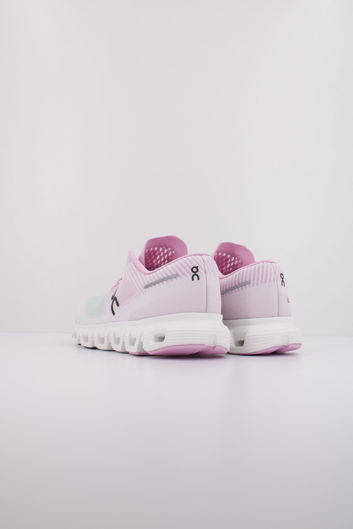 ON RUNNING CLOUD 6 PUSH en color MULTICOLOR (4)