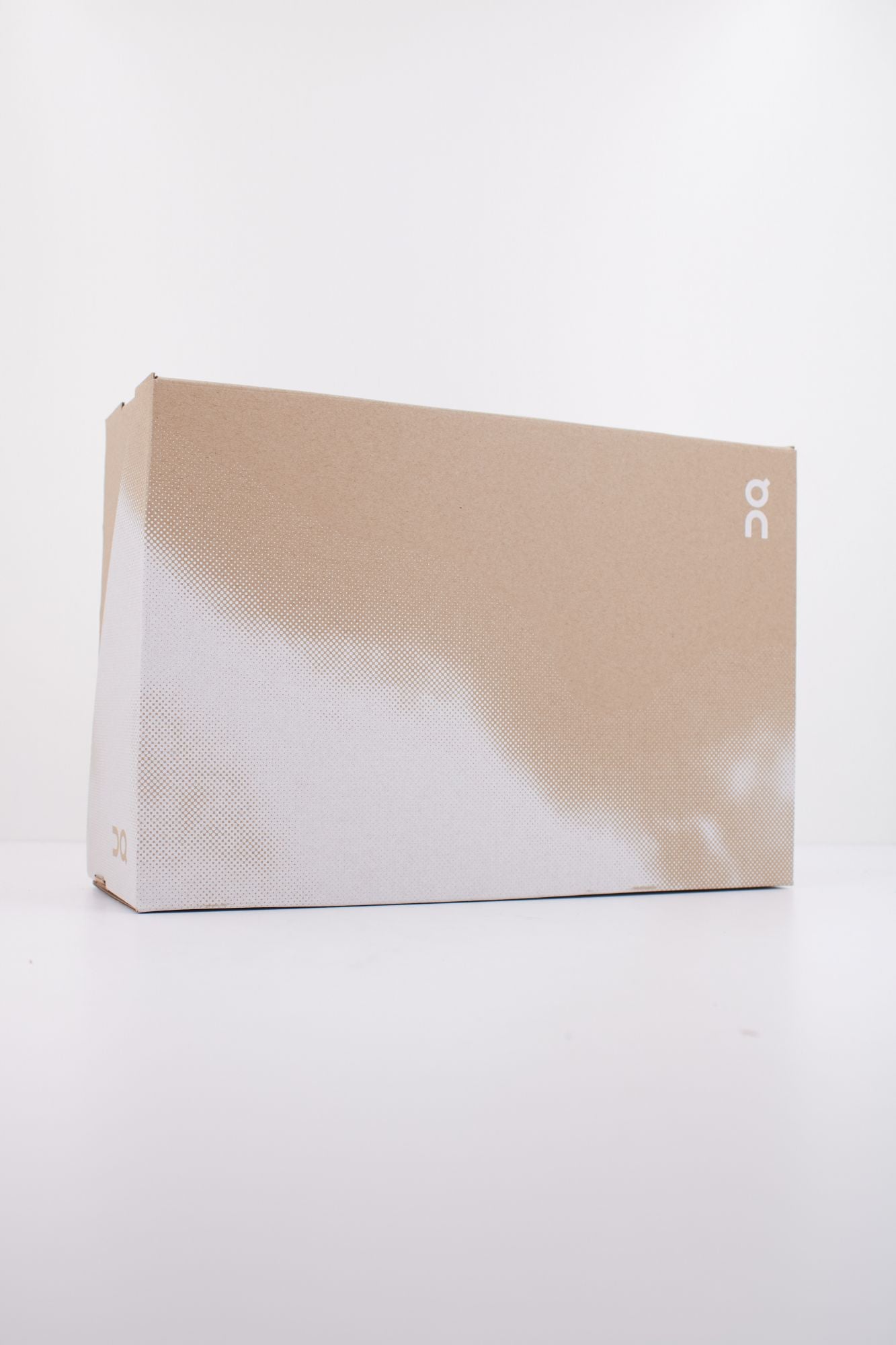 ON RUNNING CLOUDMONSTER en color BLANCO (6)