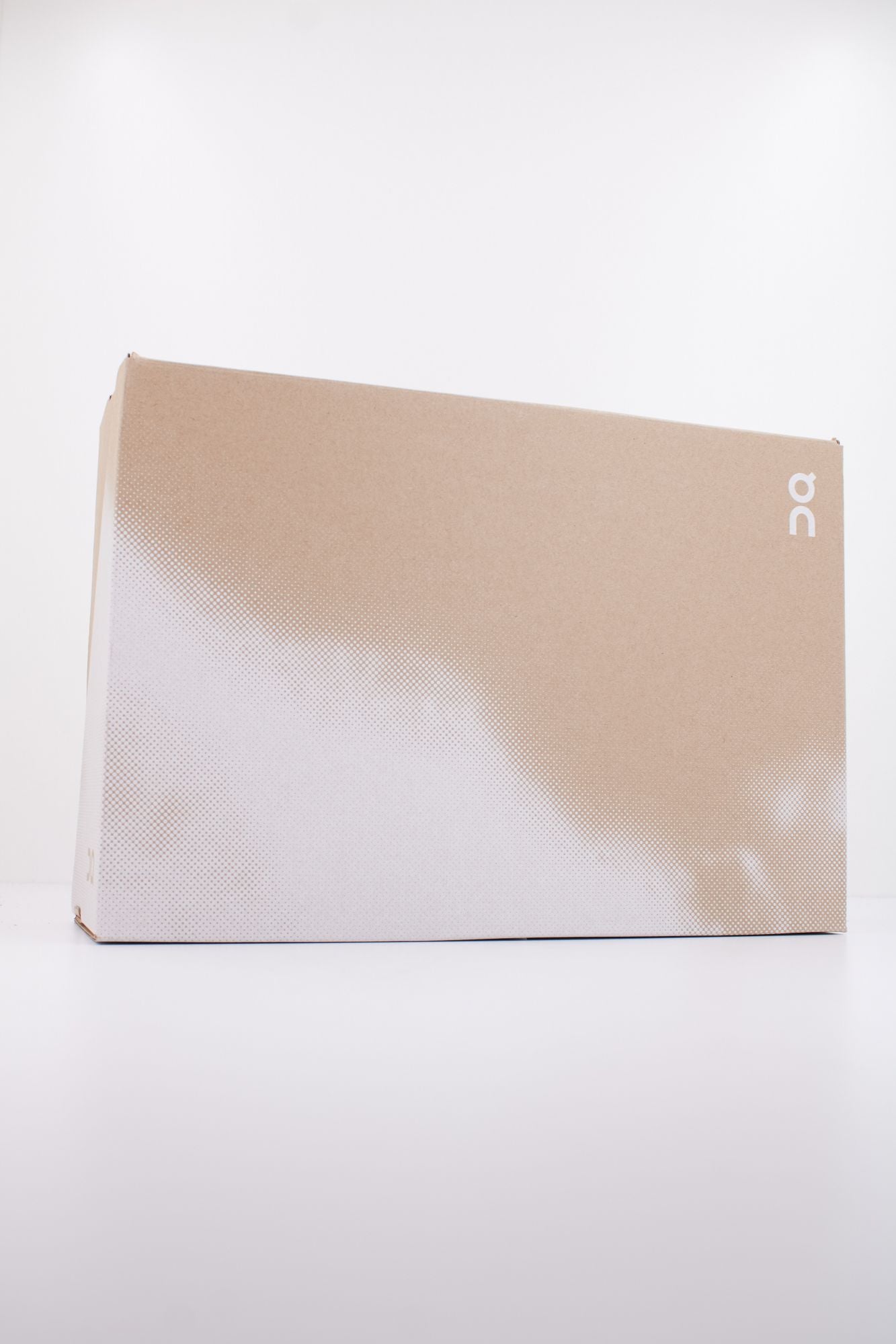 ON RUNNING CLOUDMONSTER en color BLANCO (6)