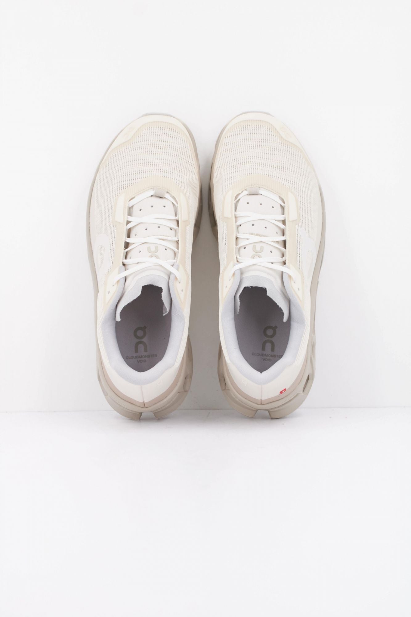 ON RUNNING CLOUDMONSTER VOID en color BEIS (3)