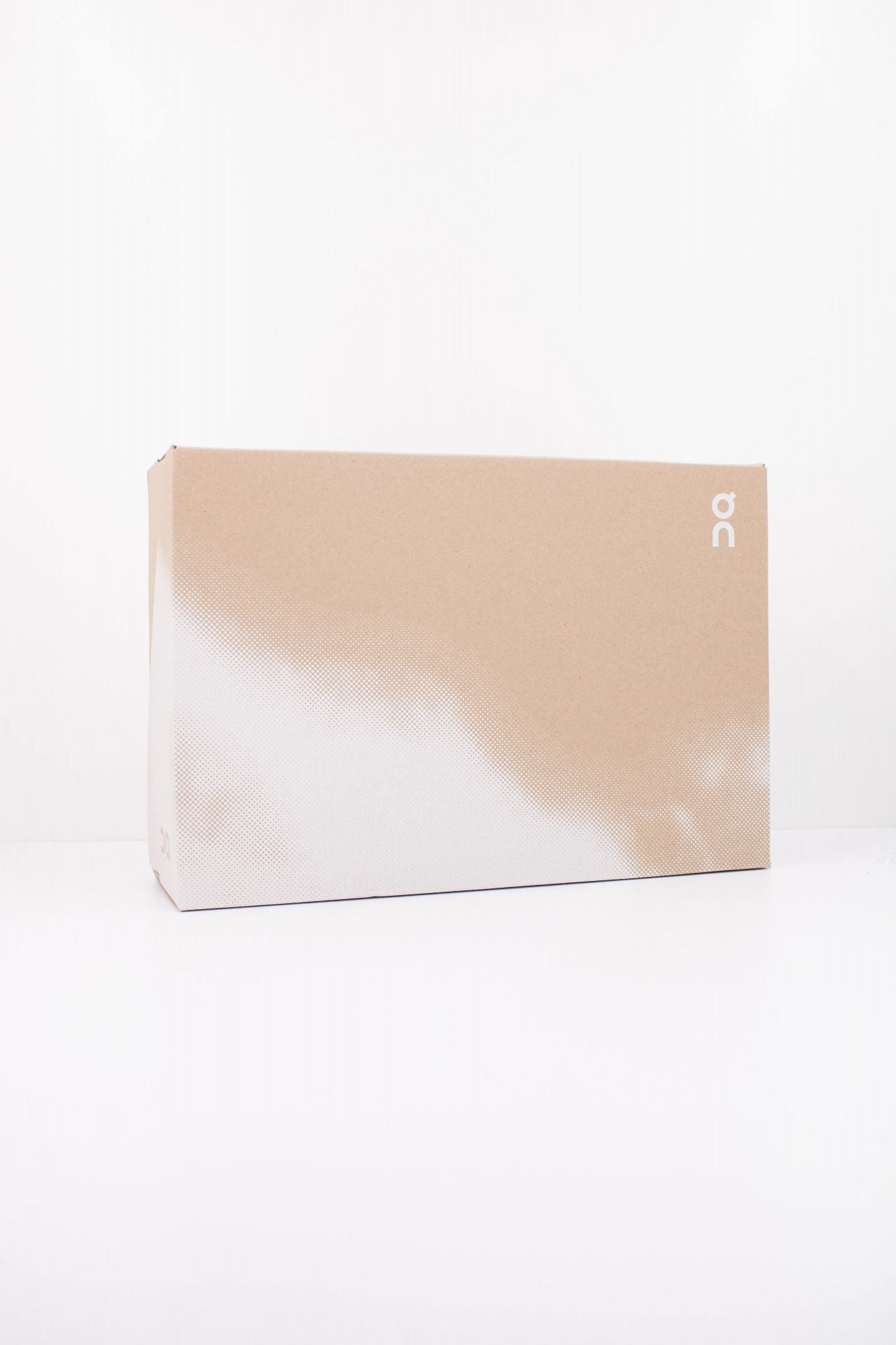 ON RUNNING CLOUD 6 VERSA en color VERDE (6)