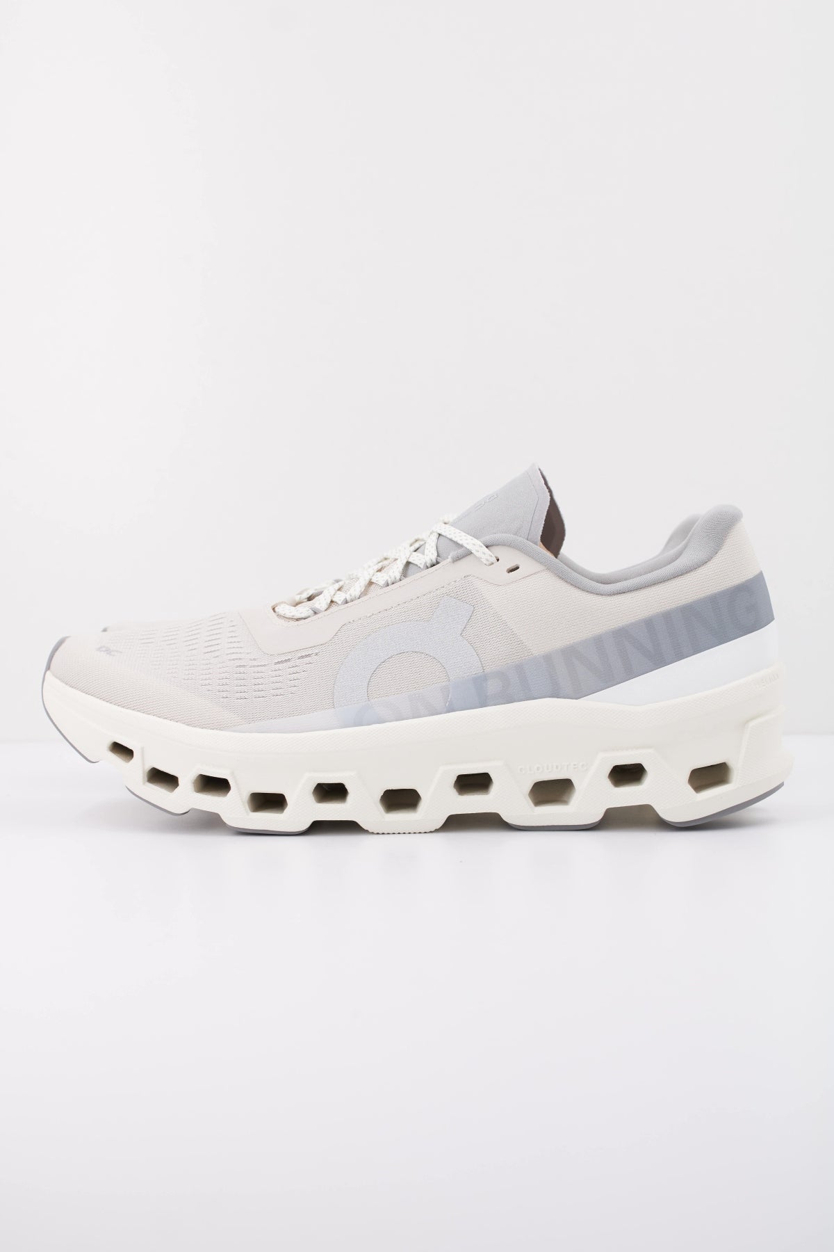 ON RUNNING CLOUDMONSTER 1 M en color BEIS (1)