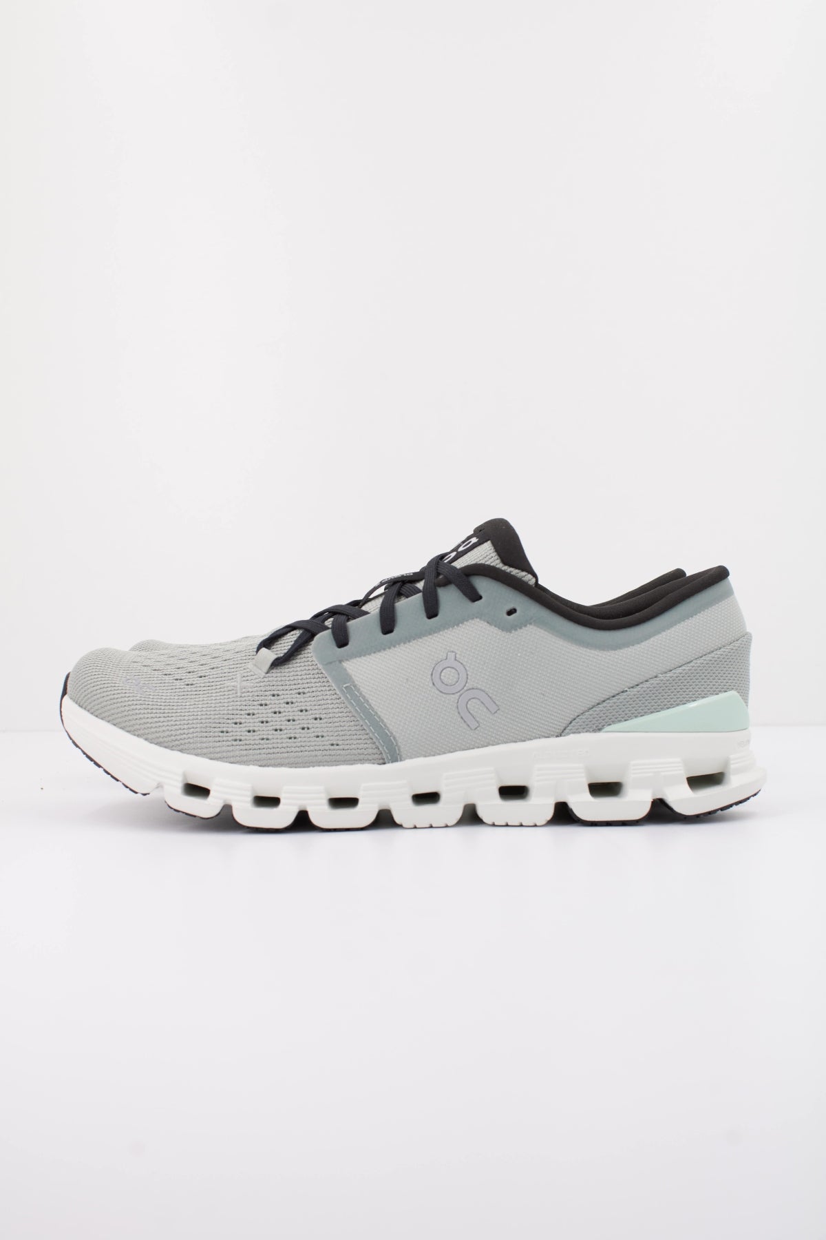 ON RUNNING CLOUD X 4 M en color VERDE (1)