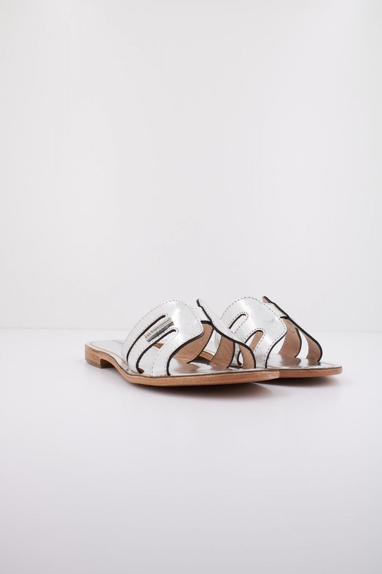 LES TROPEZIENNES DAMIA en color PLATA (2)