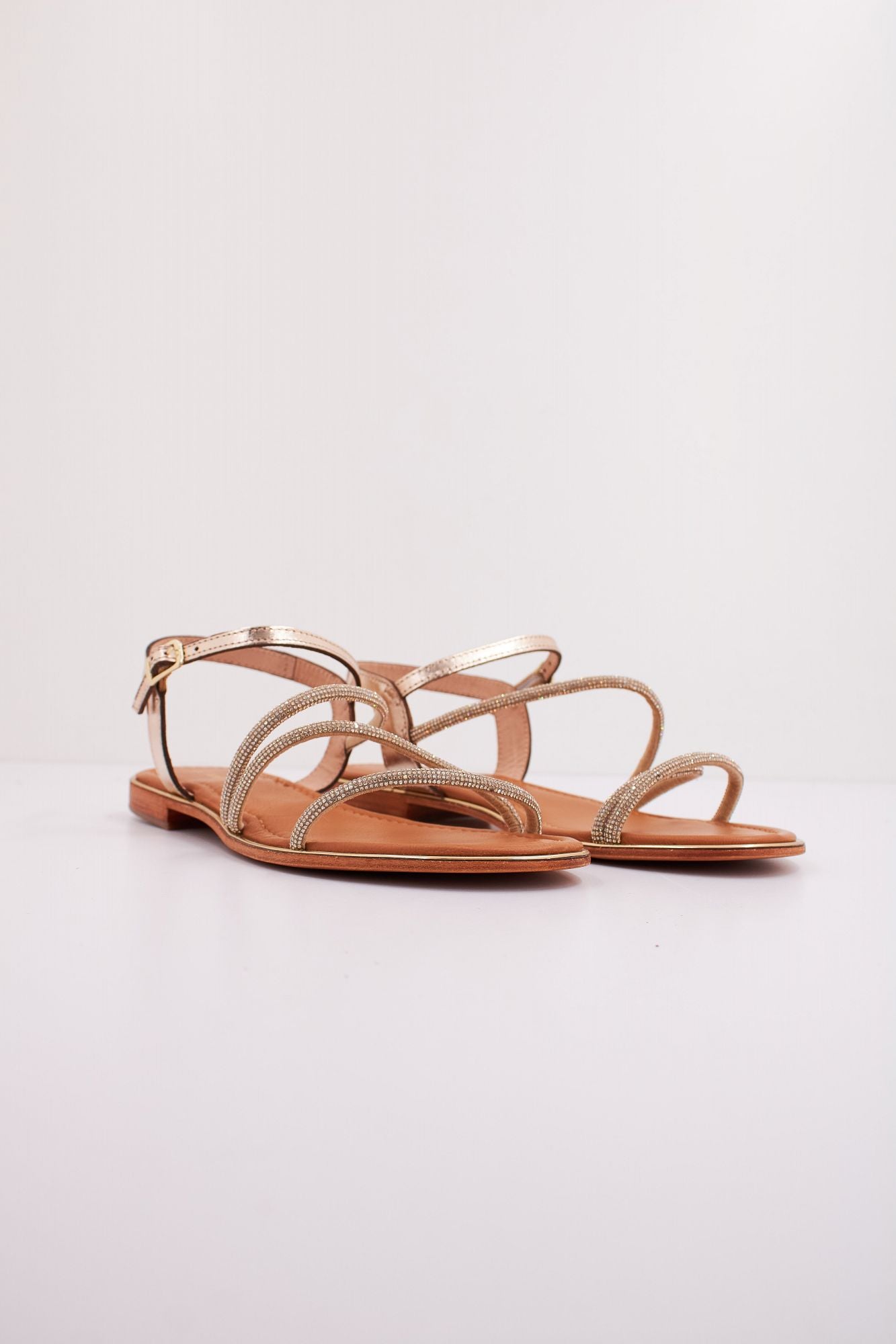 LES TROPEZIENNES C330658HOCTAVY en color ORO (2)