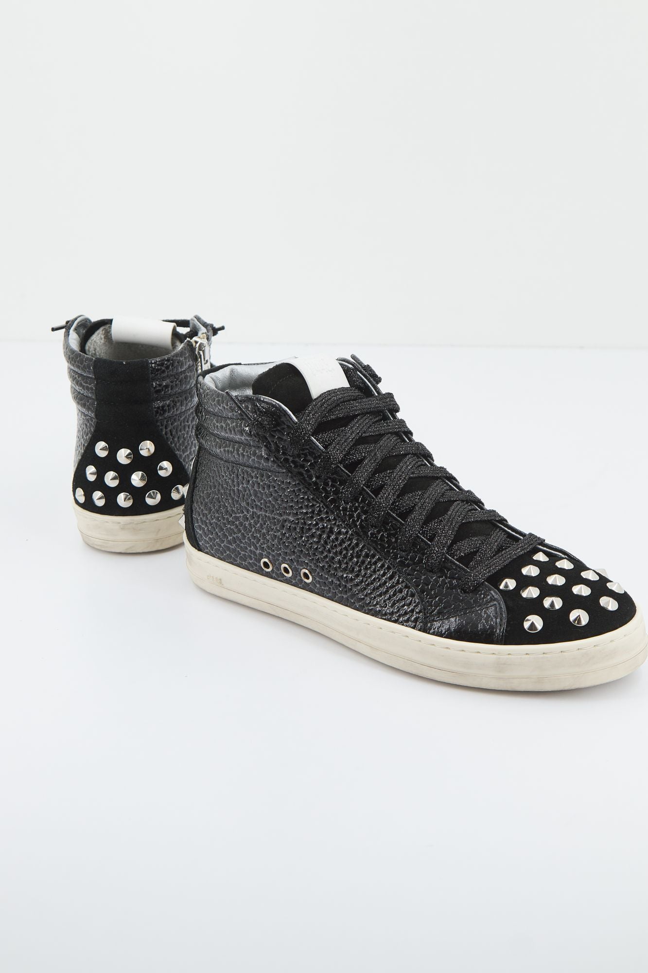 P448 SKATEBOW en color NEGRO (1)