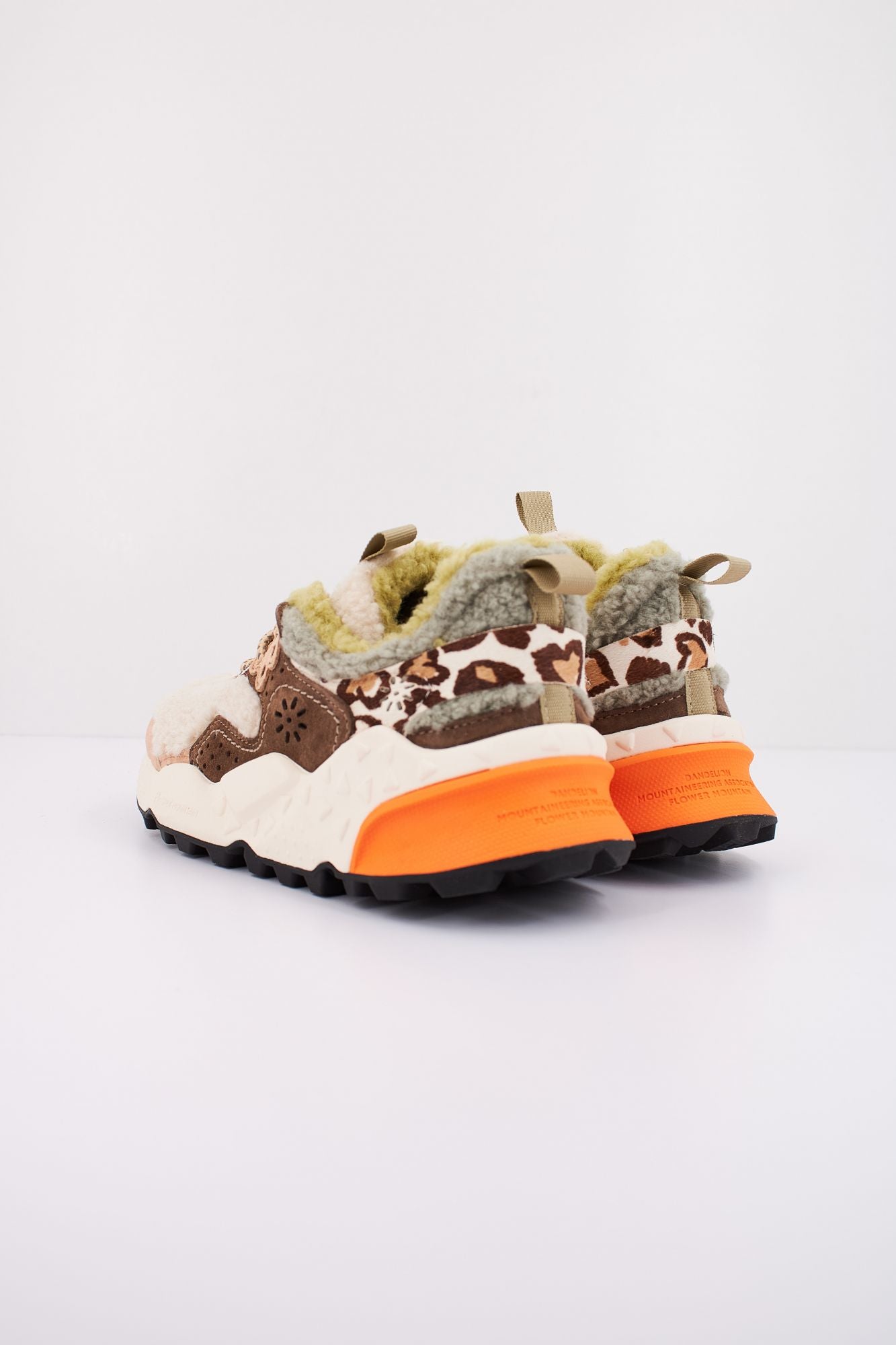 FLOWER MOUNTAIN KOTETSU WOMAN en color BEIS (4)