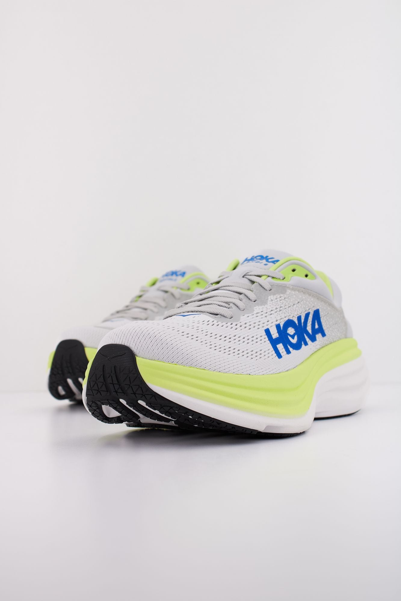 HOKA  BONDI 8 en color AMARILLO (2)