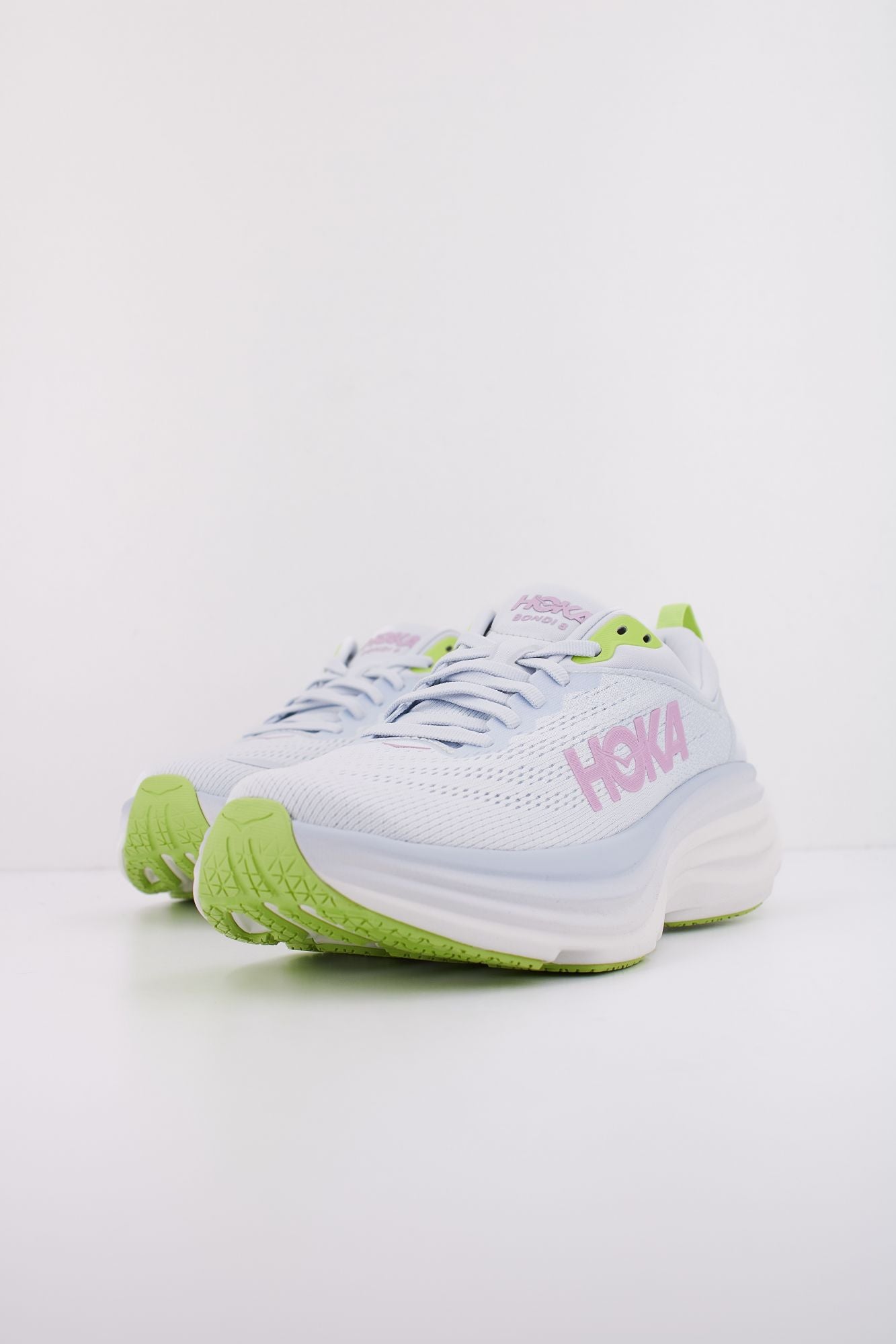 HOKA BONDI 8 en color VIOLETA (2)
