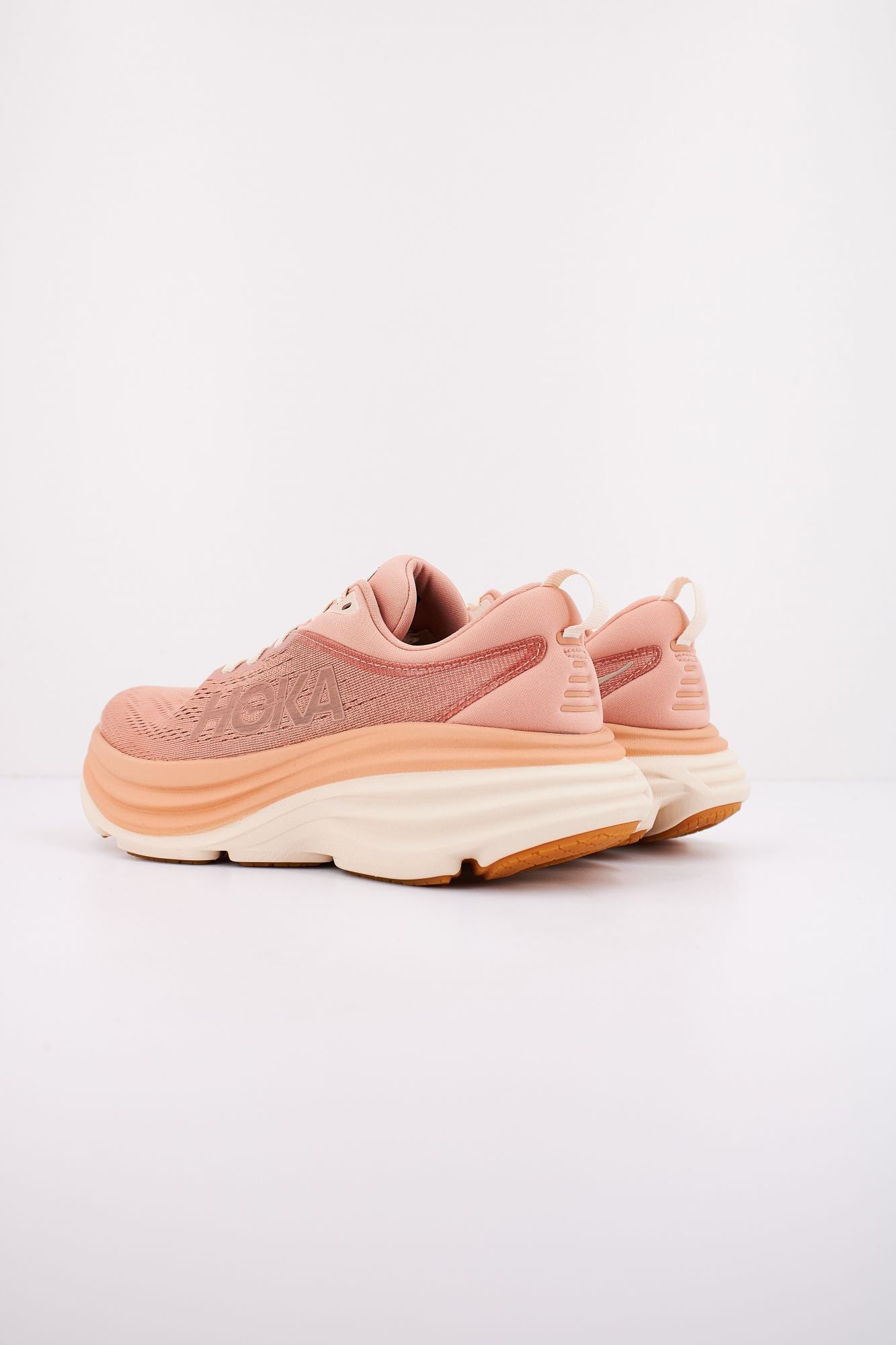 HOKA BONDI 8 en color ROSA (3)
