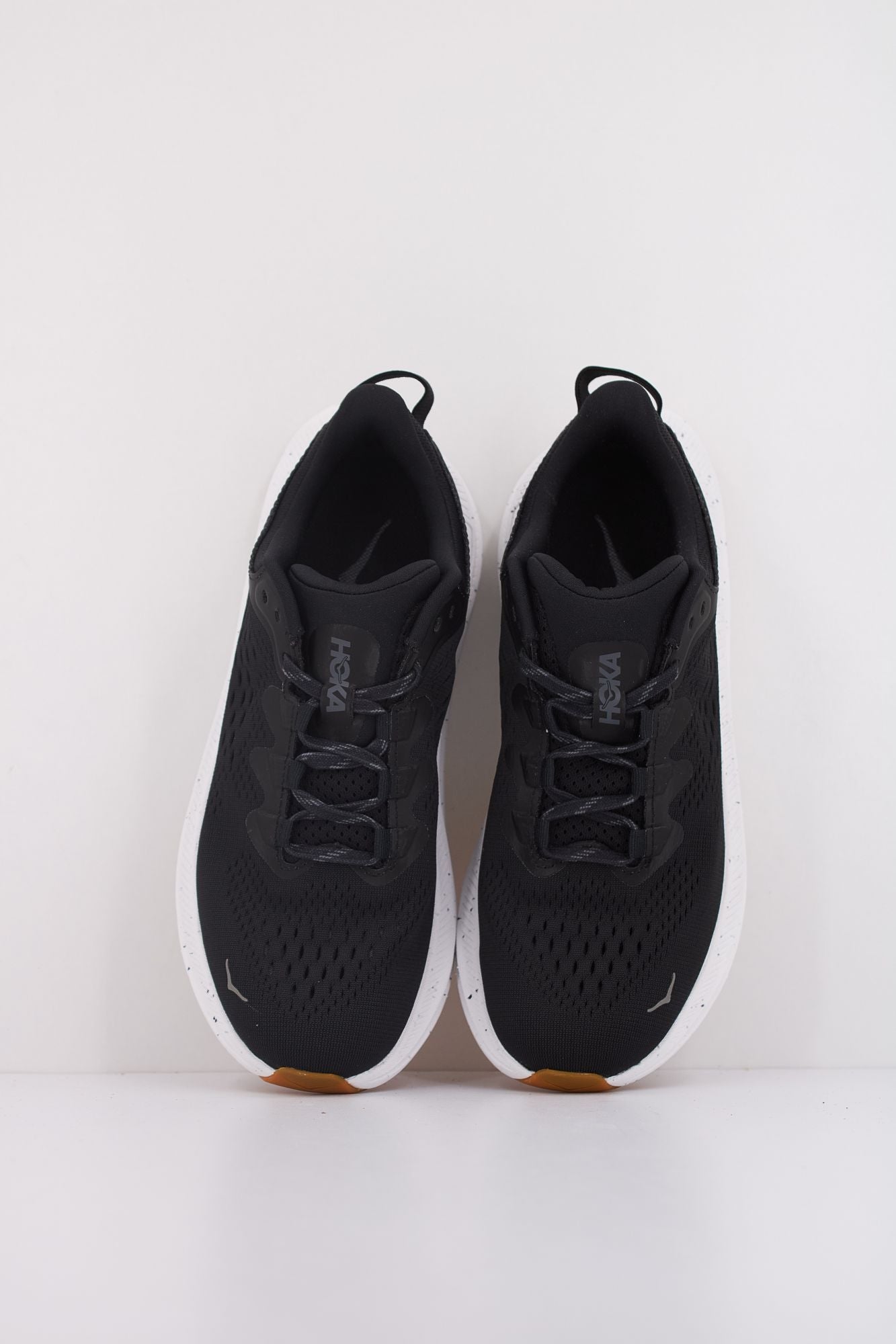 HOKA KAWANA 2 en color NEGRO (3)