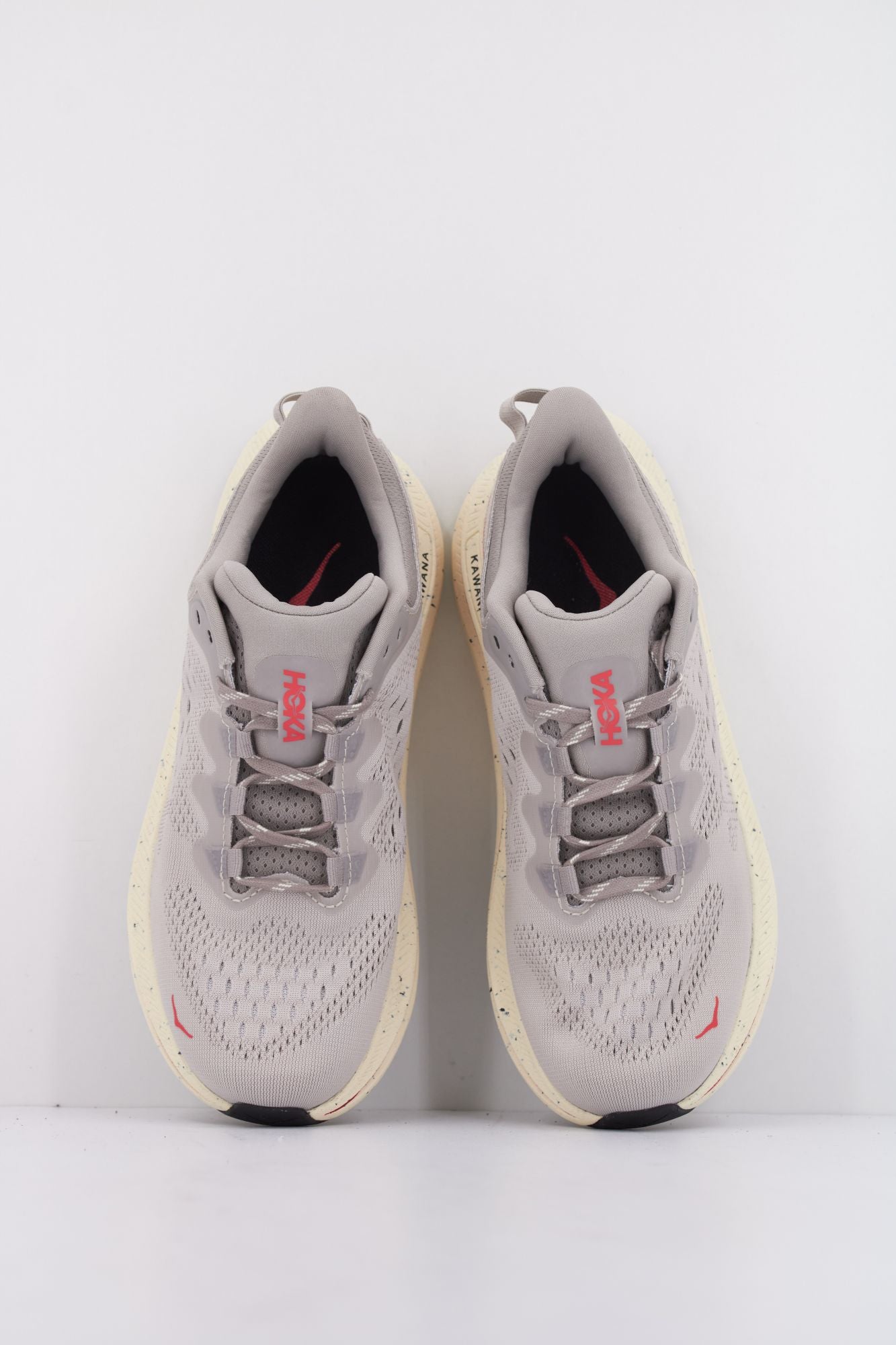 HOKA KAWANA 2 en color GRIS (3)