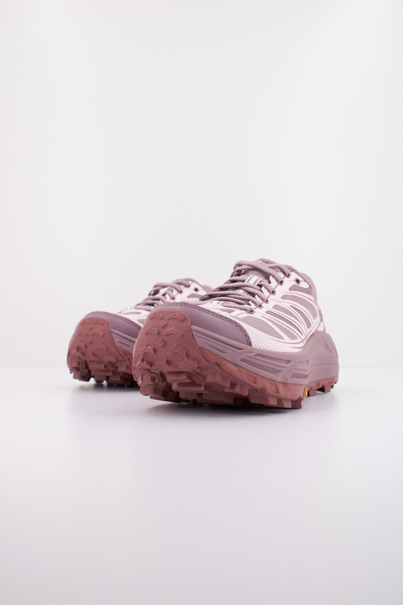 HOKA U MAFATE SPEED en color VIOLETA (2)