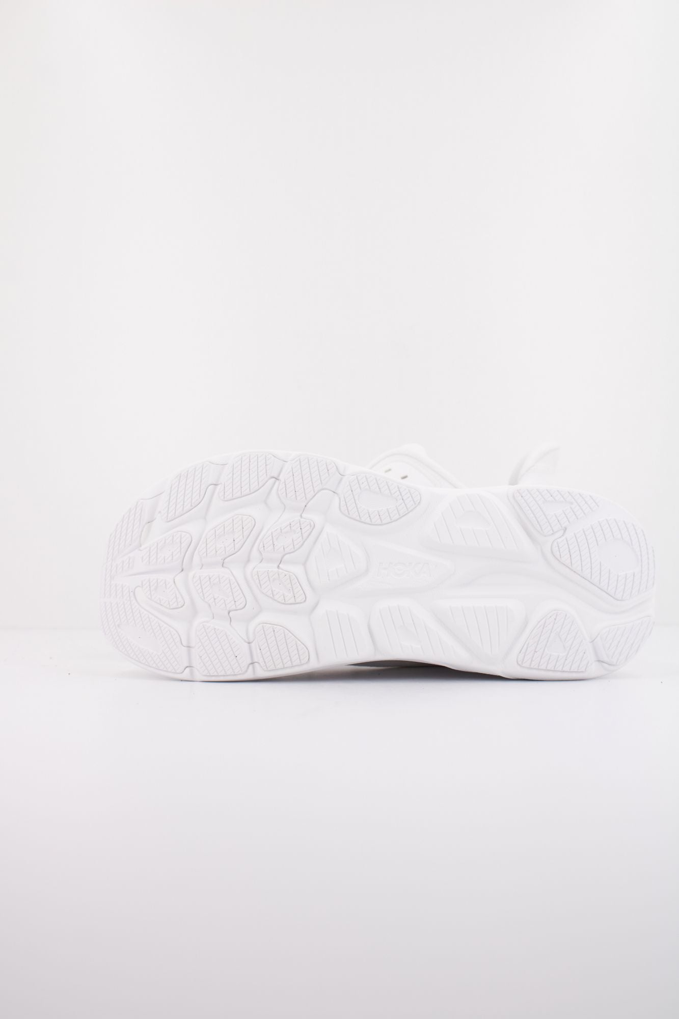 HOKA CLIFTON 10 en color BLANCO (5)