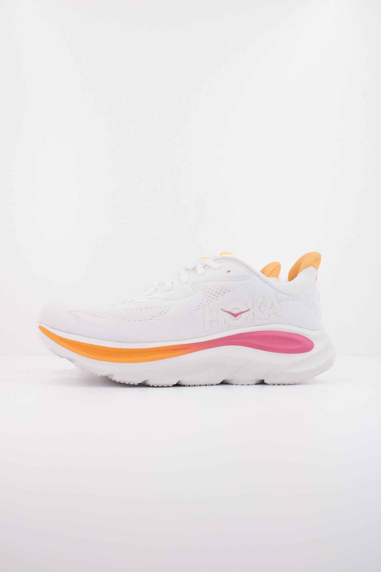 HOKA W CLIFTON 10 en color BLANCO (1)