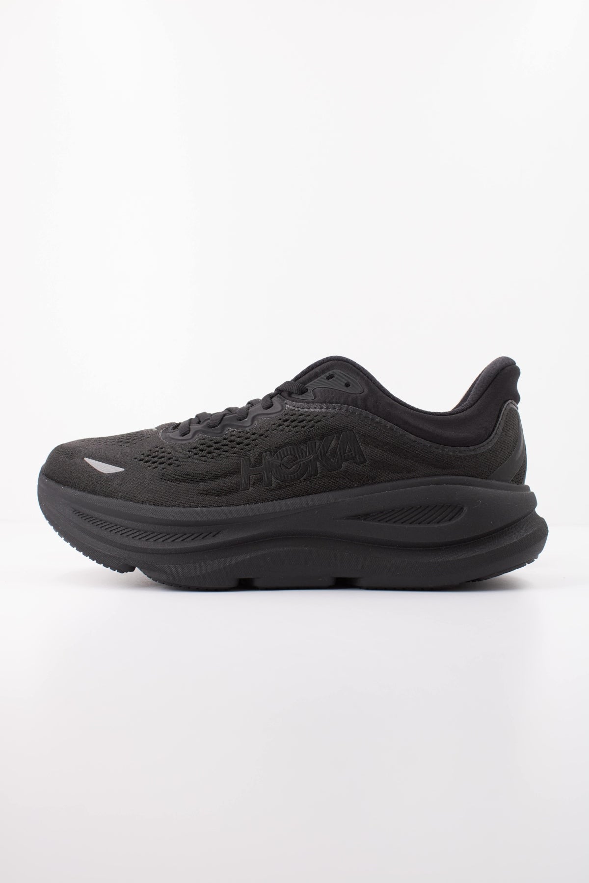 HOKA 1162011HO ZAPATILLA BONDI 9 en color NEGRO (1)