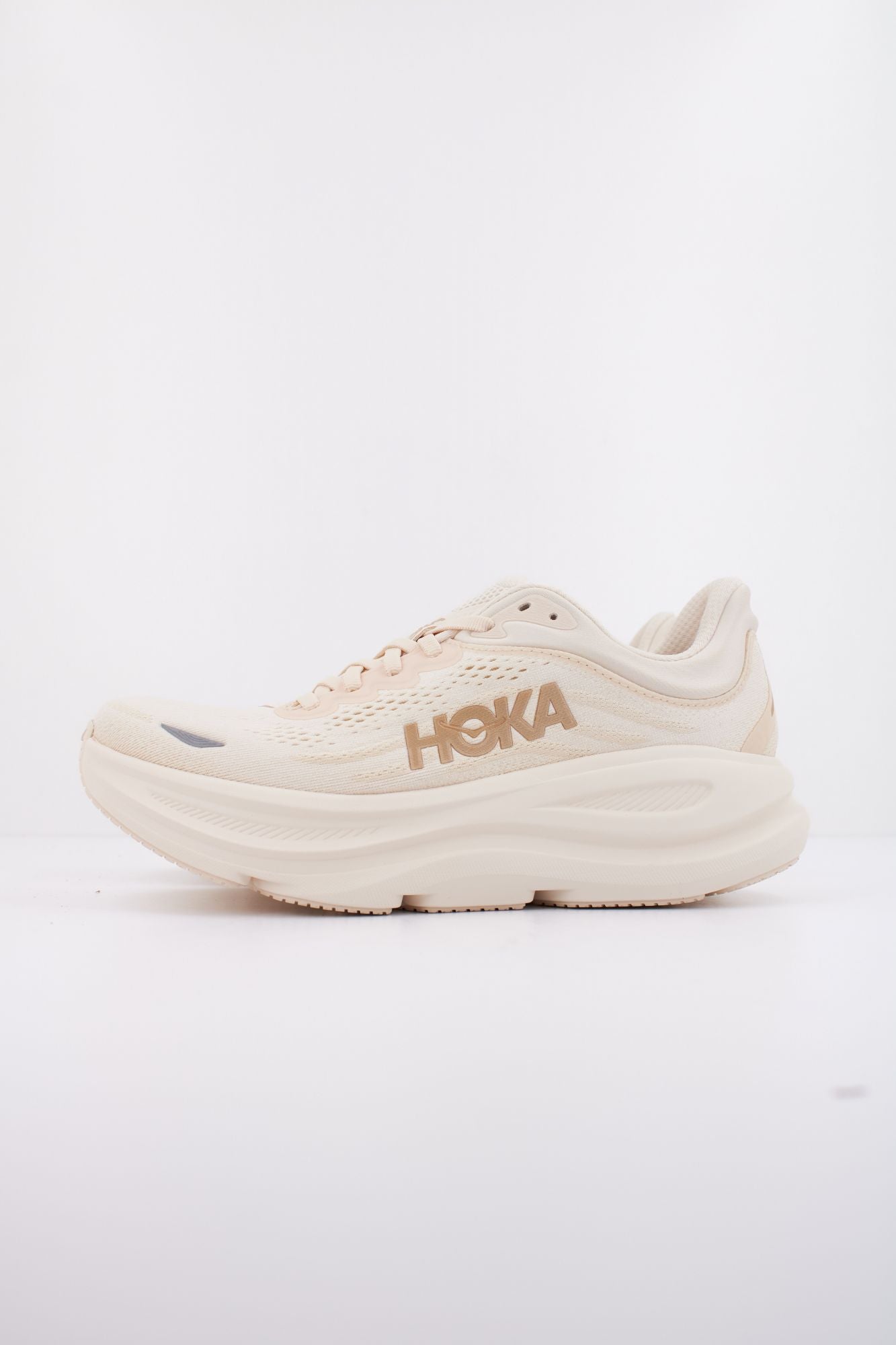 HOKA W BONDI 9 en color BEIS (1)