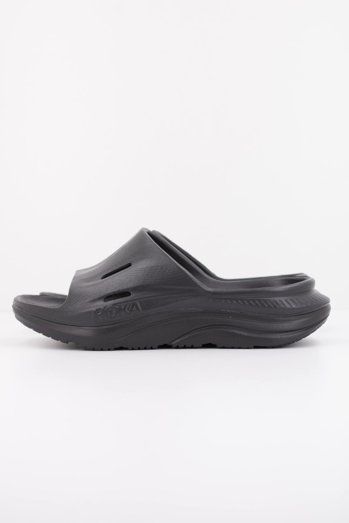 HOKA  U ORA RECOVERY  en color NEGRO (1)