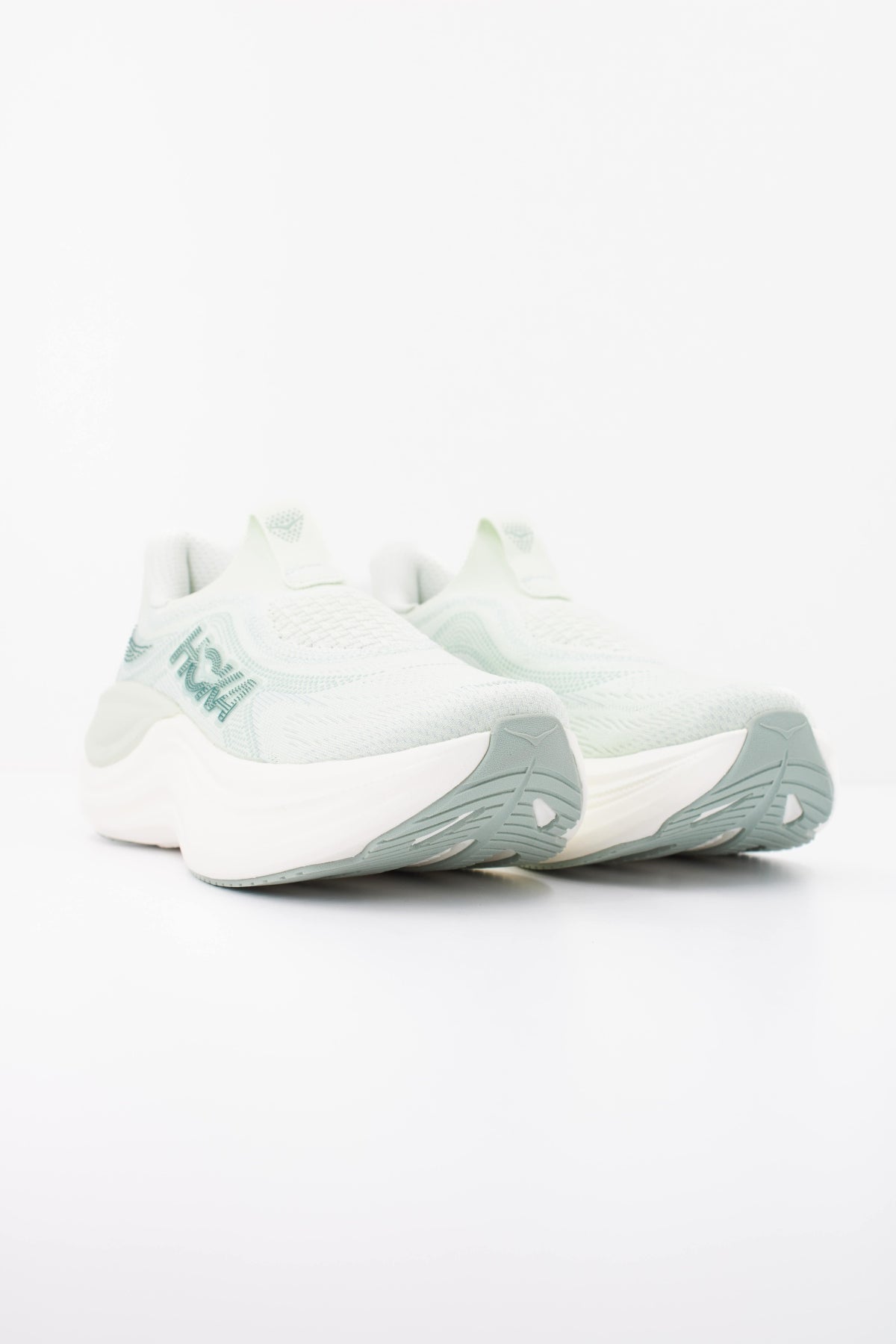 HOKA W SKYWARD en color VERDE (2)