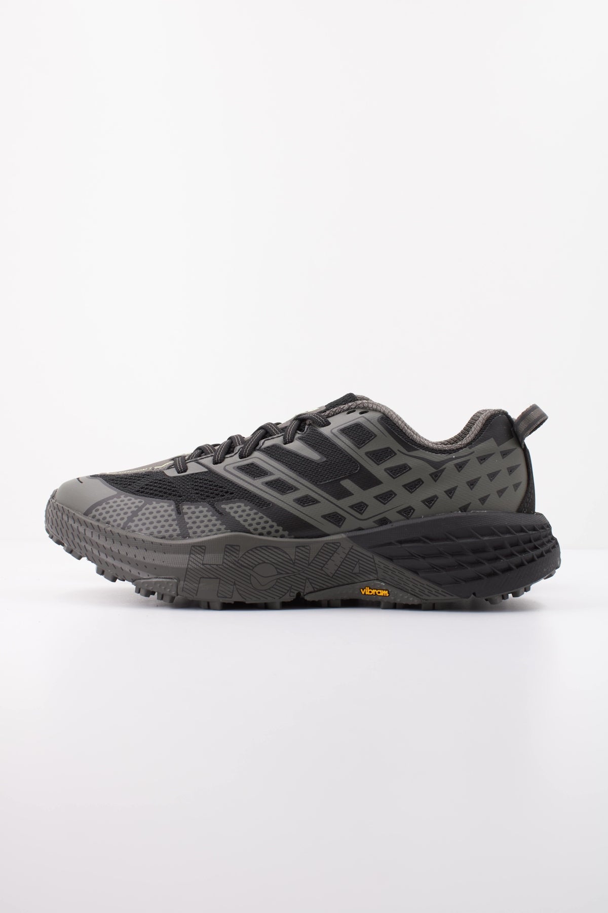 HOKA 1162710HO ZAPATILLA U SPEEDGOAT 2 en color NEGRO (1)