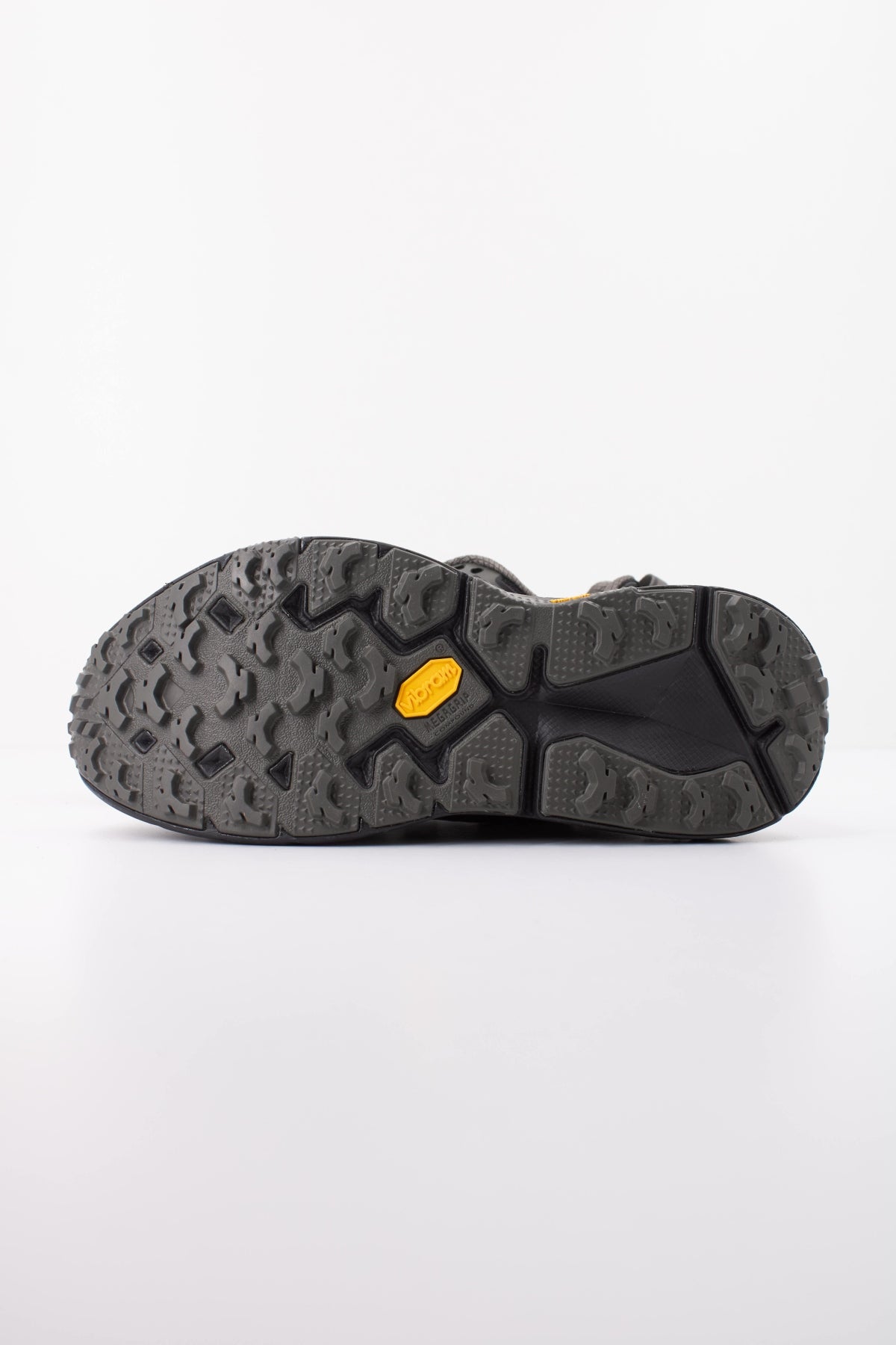 HOKA 1162710HO ZAPATILLA U SPEEDGOAT 2 en color NEGRO (5)