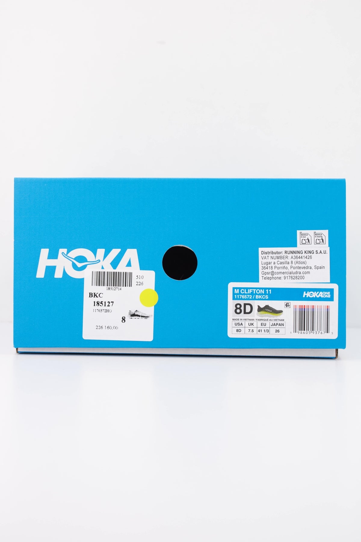 HOKA ZAPATILLA CLIFTON 11 en color NEGRO (6)