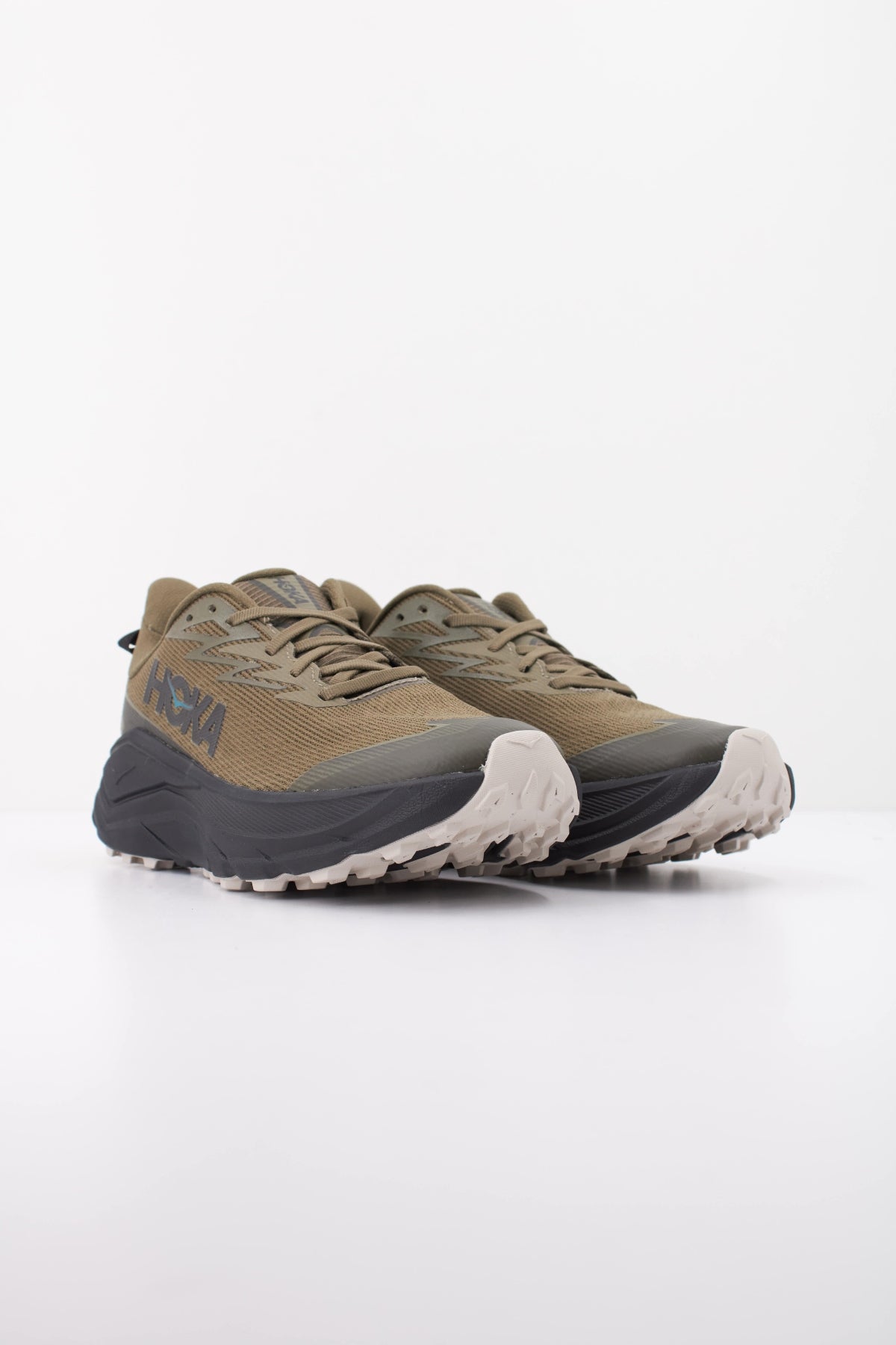HOKA 1171958HO ZAPATILLA CHALLENGER 8 GT en color VERDE (2)