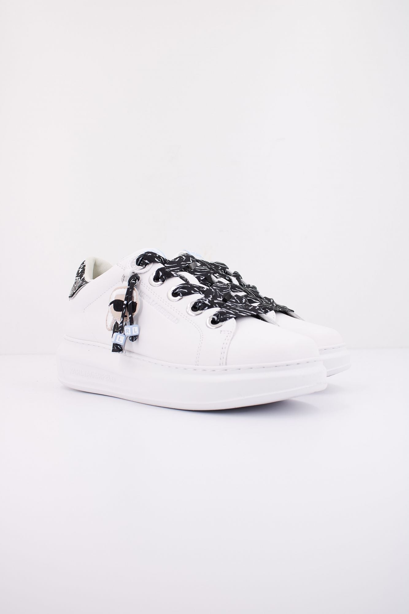 KARL LAGERFELD KAPRI KEYCHAIN en color BLANCO (2)