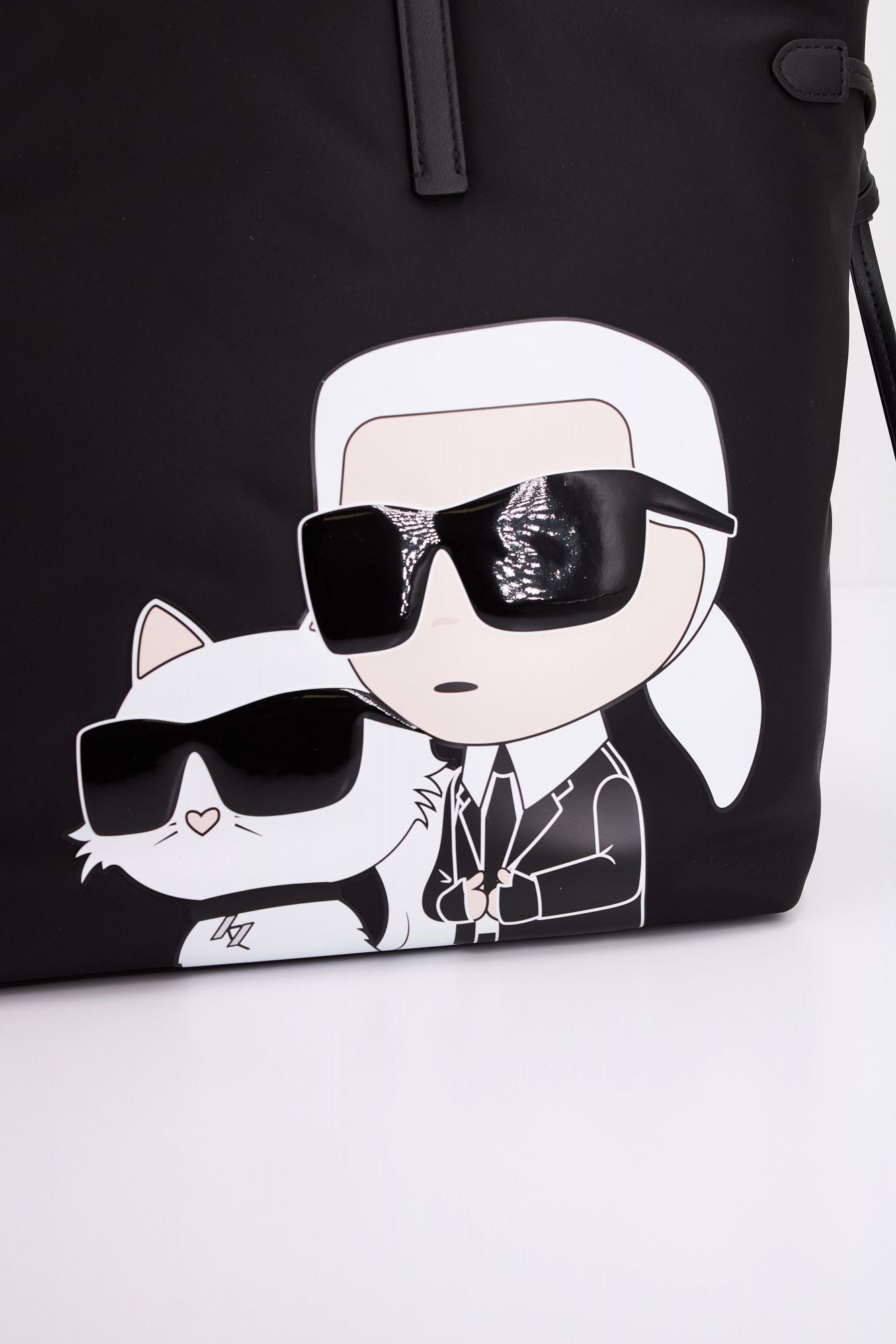 KARL LAGERFELD K/IKONIK 2.0 NYLON TOTE XL en color NEGRO (4)