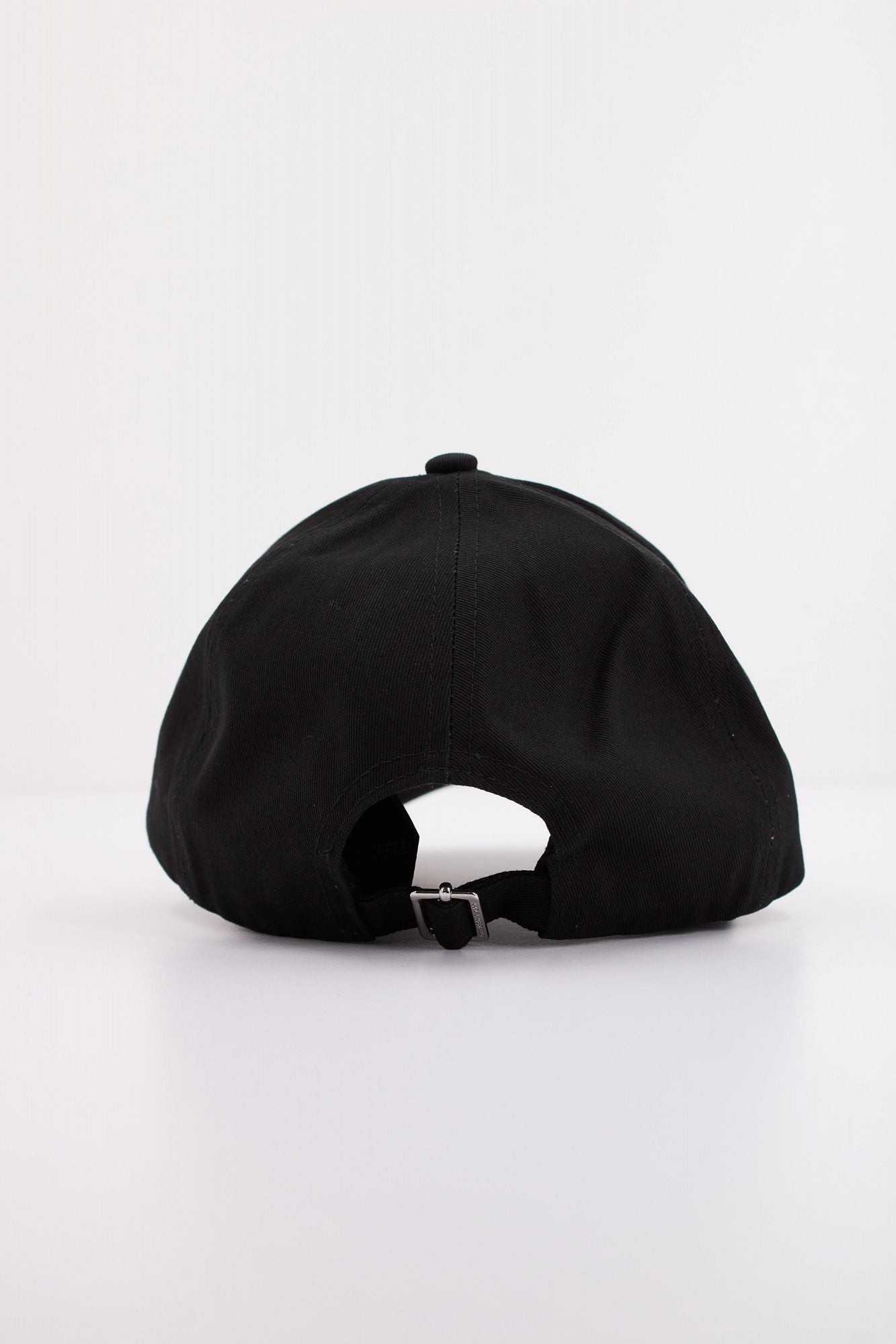 KARL LAGERFELD K/SIGNATURE RHNSTN CAP en color NEGRO (3)