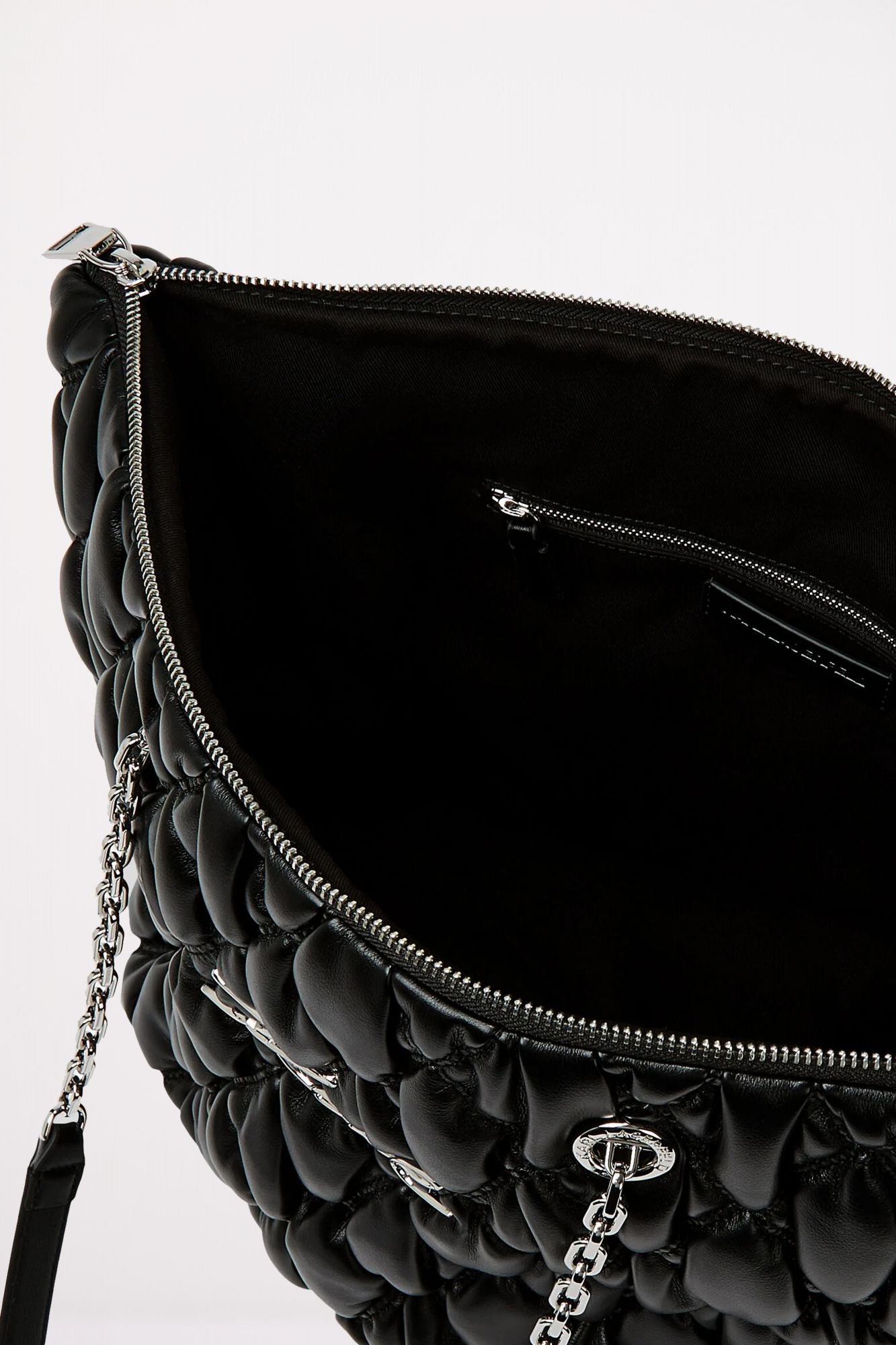 KARL LAGERFELD K/SIGNATURE KUILT en color NEGRO (3)