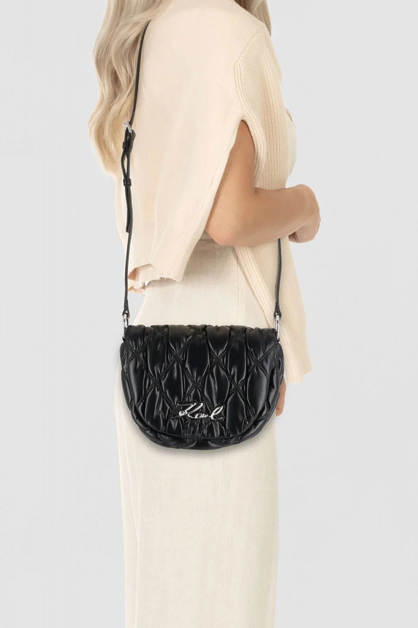 KARL LAGERFELD  K/SIGNATURE KUILT en color NEGRO (4)