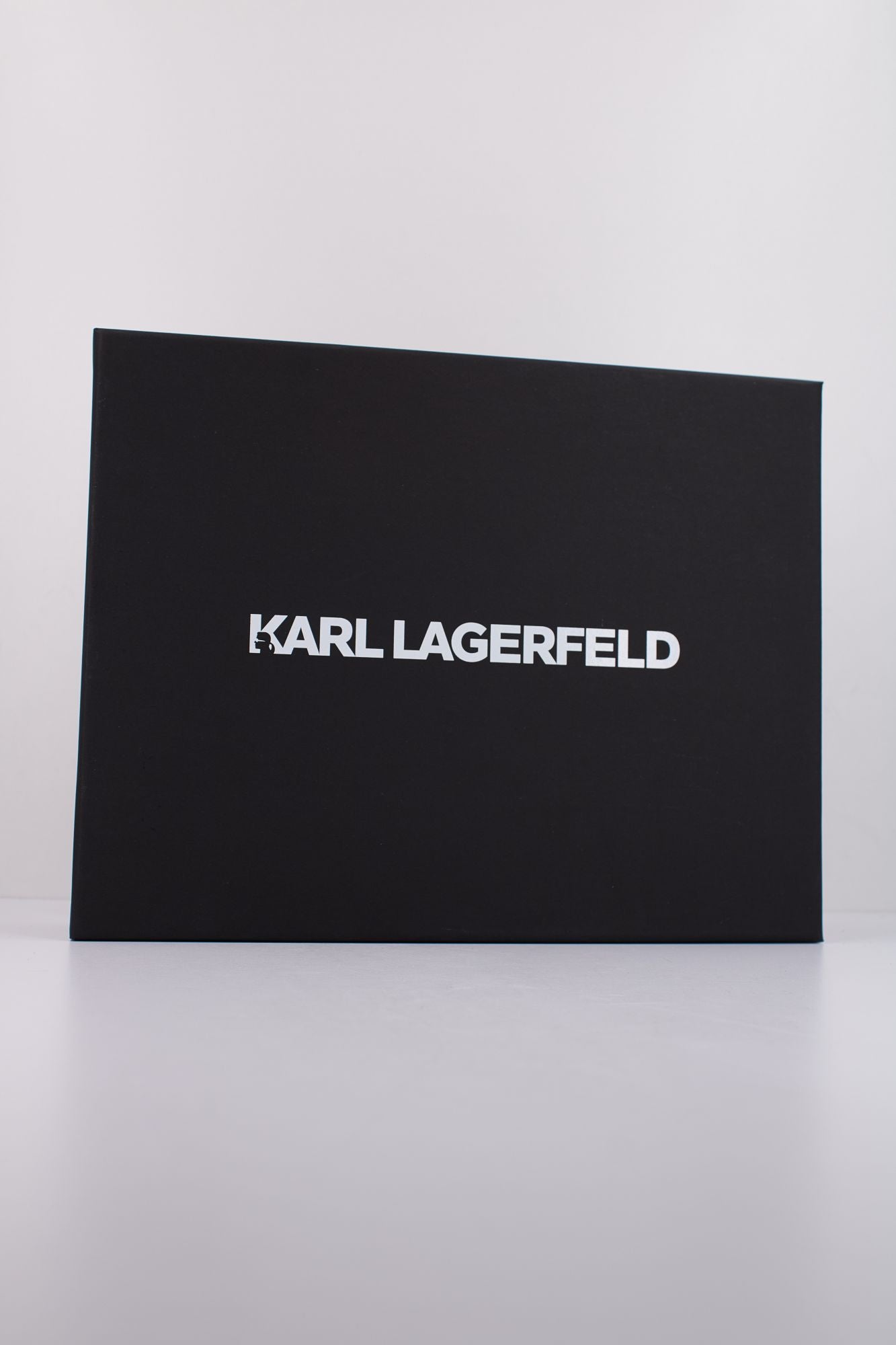KARL LAGERFELD ATLAS MAISON BAND LO LACE en color GRIS (6)