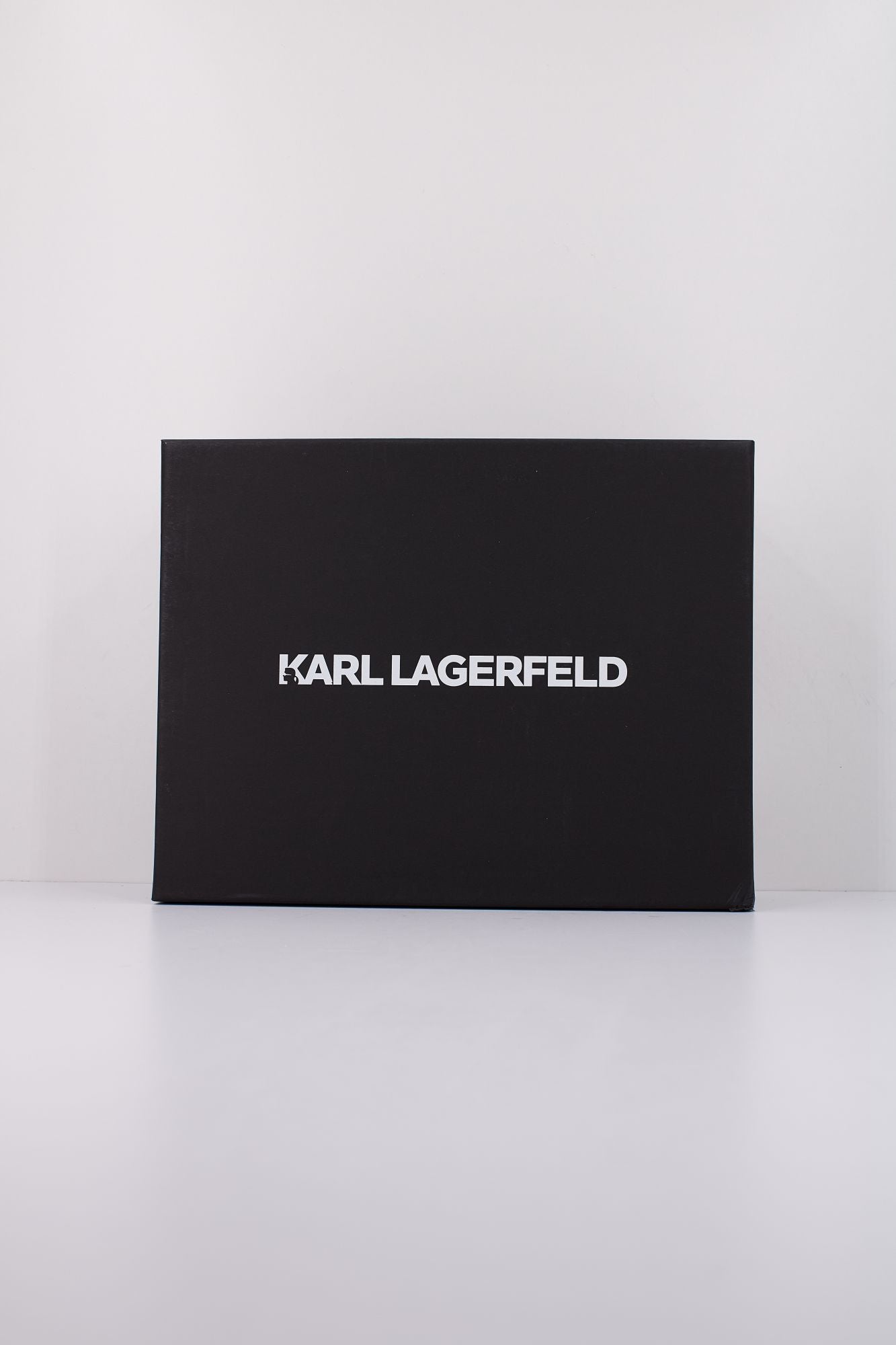 KARL LAGERFELD KAPRI KUSHION LO LACE LTHR en color BLANCO (5)