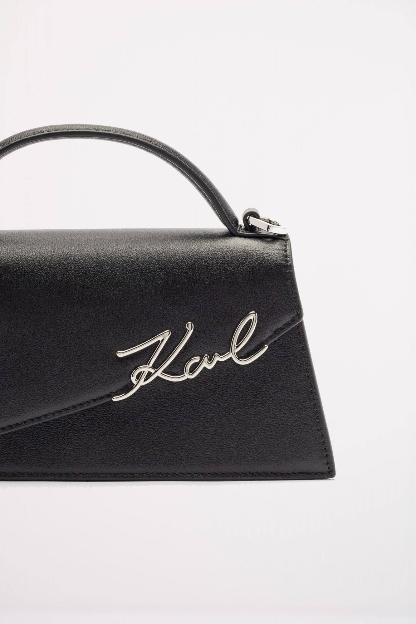 KARL LAGERFELD SIGNATURE SLIM CROSSBODY en color NEGRO (3)