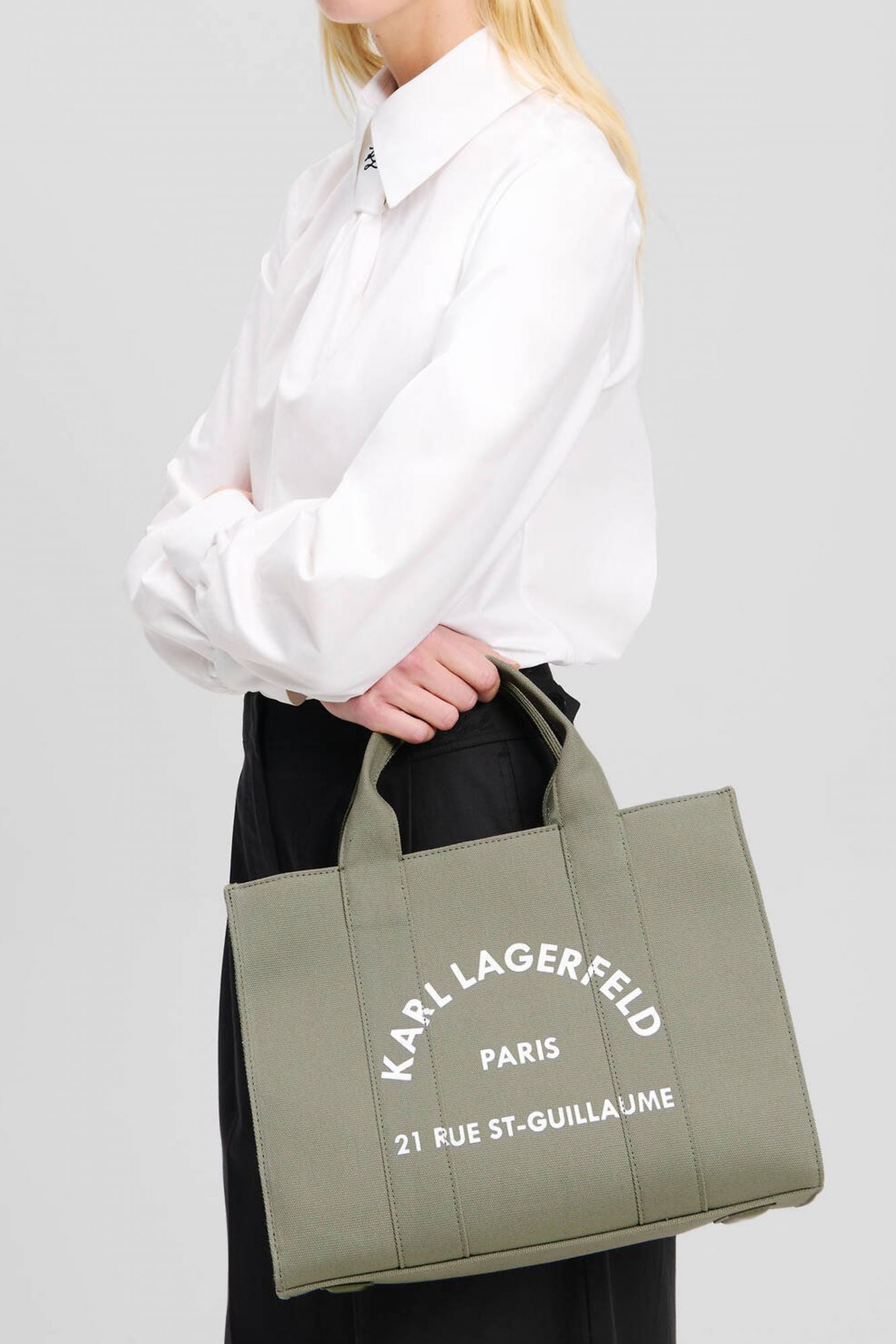 KARL LAGERFELD RSG SQUARE MEDIUM TOTE en color VERDE (5)