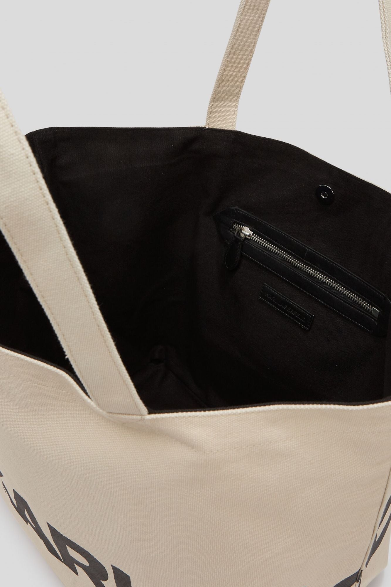 KARL LAGERFELD ESSENTIAL BIG LOGO SHOPPER en color BEIS (3)