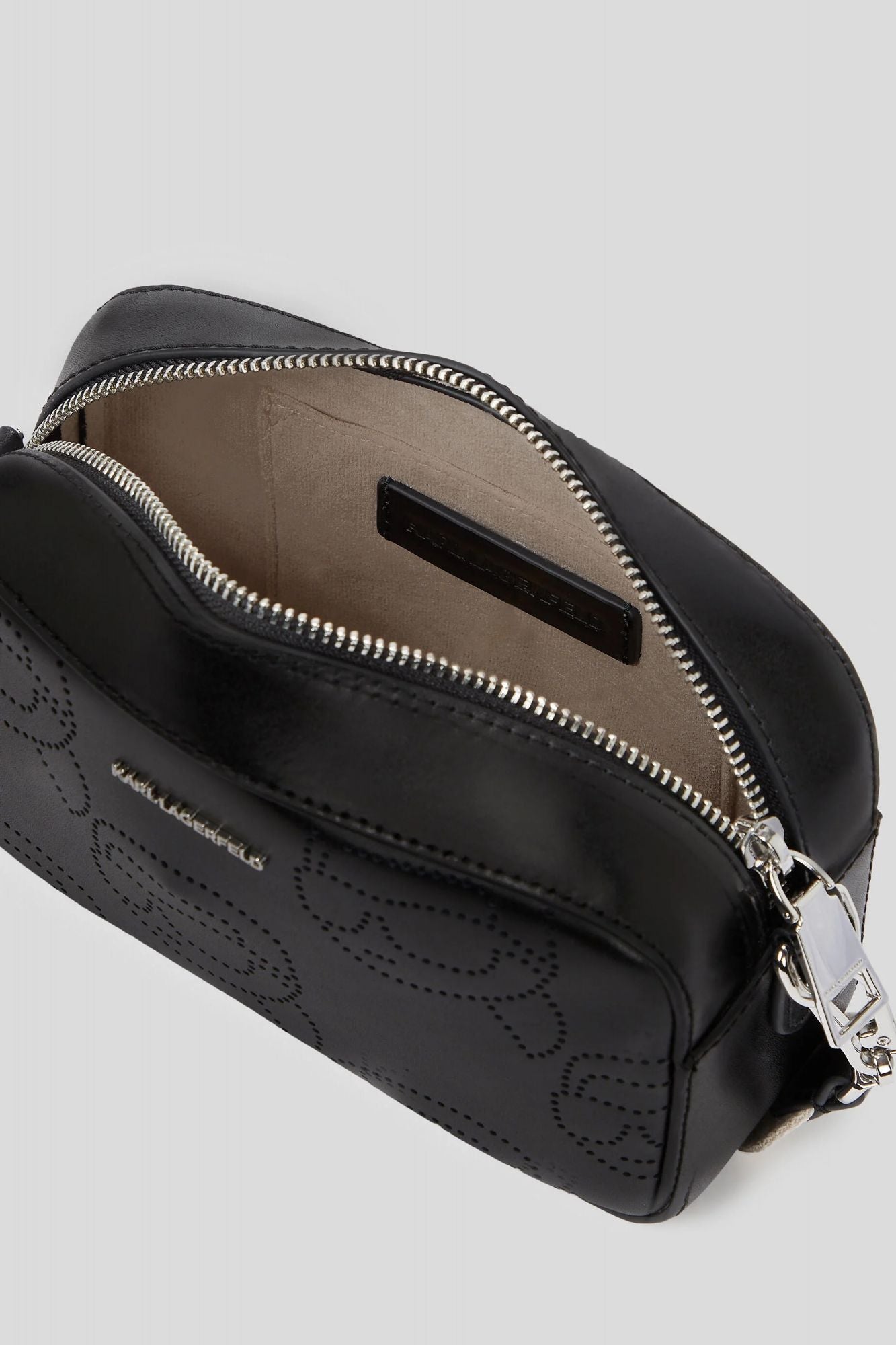 KARL LAGERFELD IKON LEATHER PERFORATED CM en color NEGRO (3)