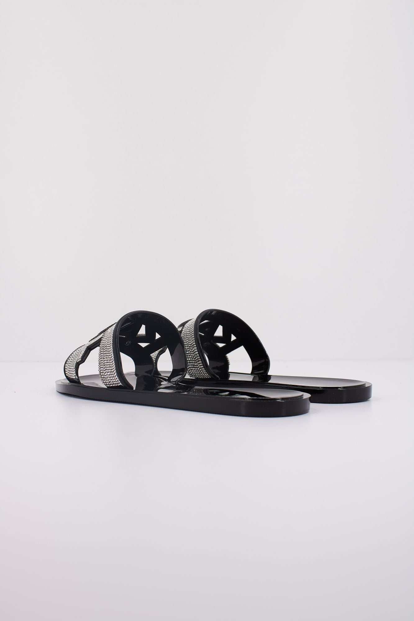 KARL LAGERFELD JELLY III SPARKLE CUT-OUT en color NEGRO (4)