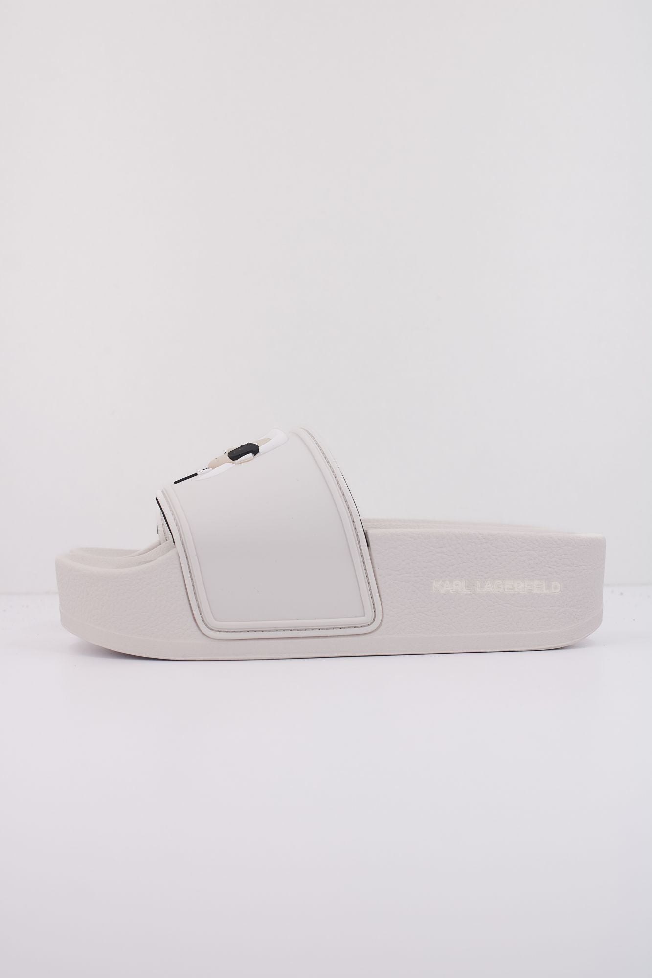 KARL LAGERFELD KONDO MAXI KARL NFT SLIDE en color BLANCO (1)