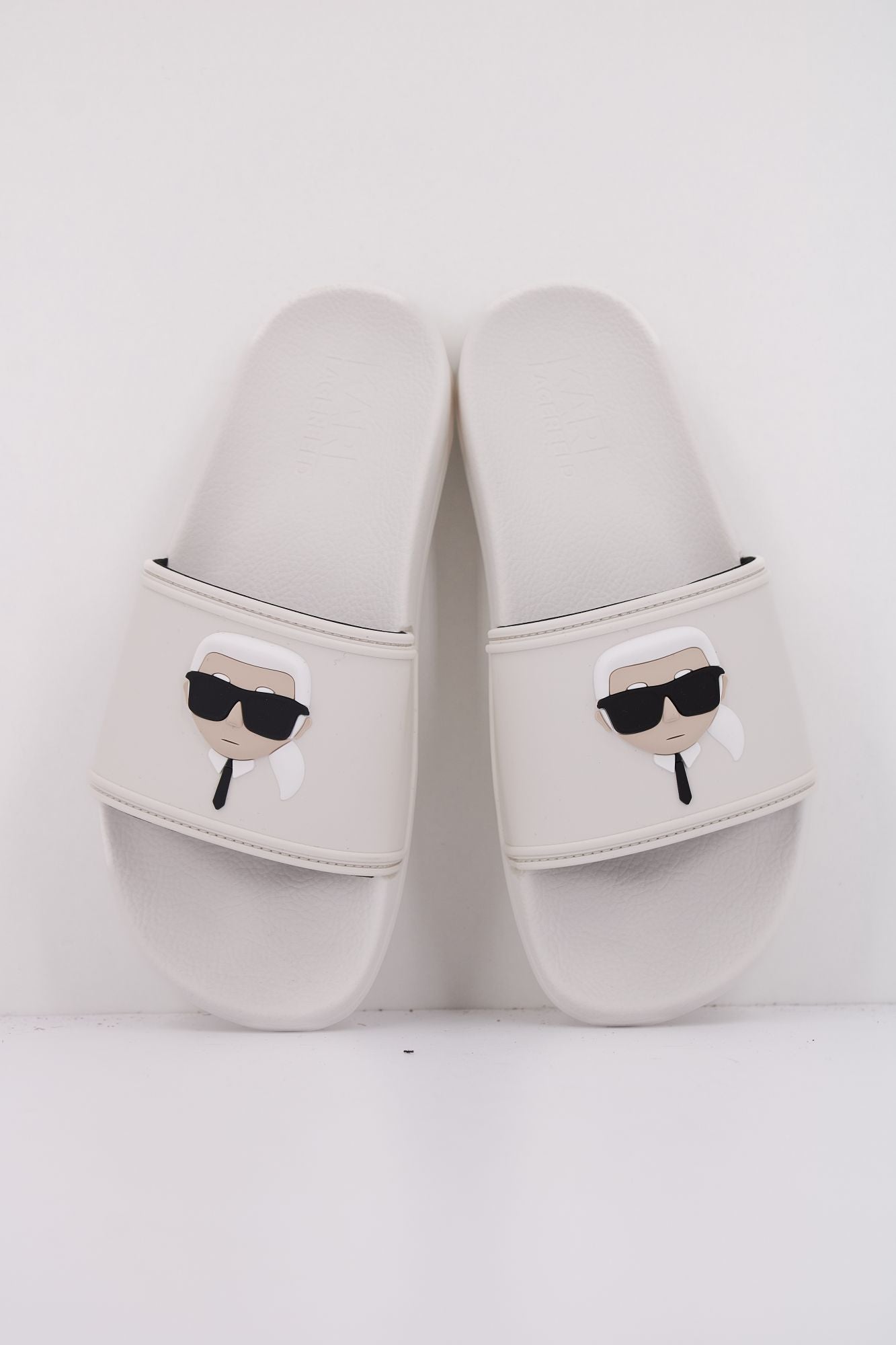KARL LAGERFELD  KONDO 2.0 KARL NFT SLIDE en color BLANCO (3)