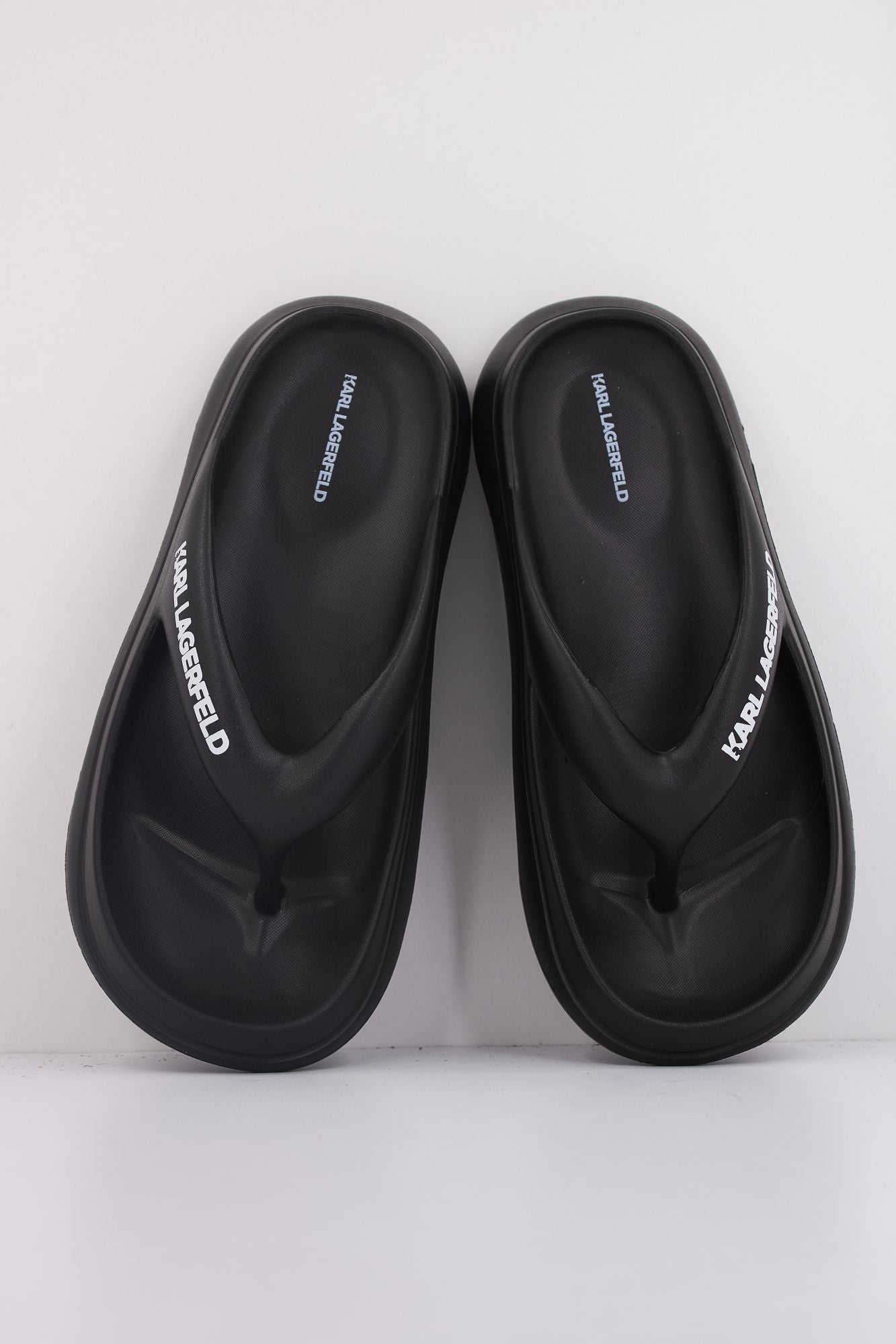 KARL LAGERFELD SKOONA II HOTEL KARL THONG en color NEGRO (3)