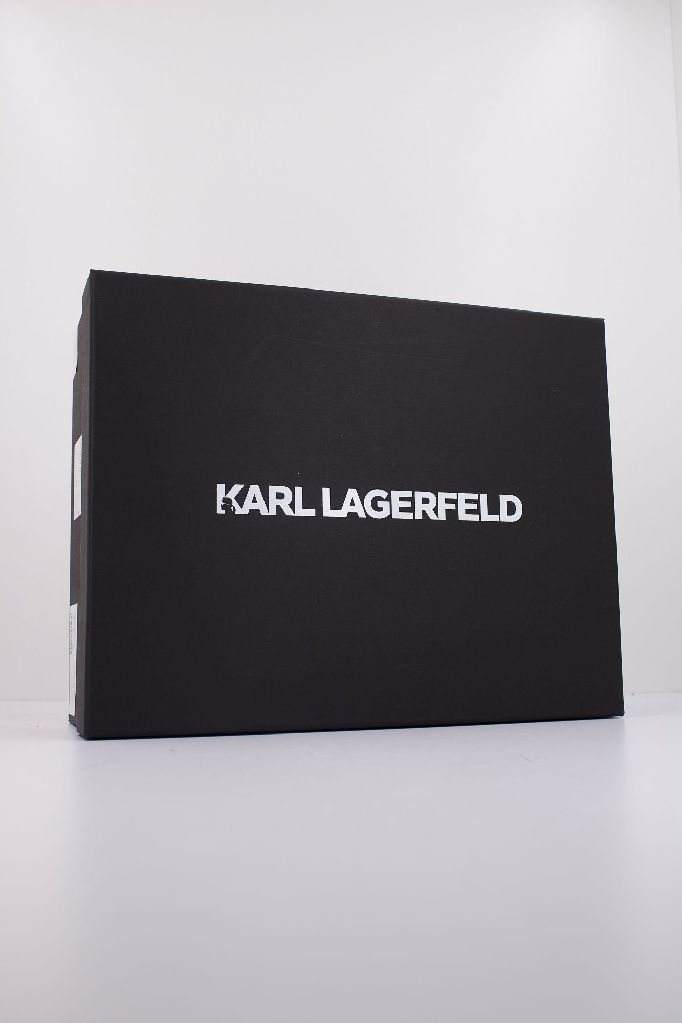KARL LAGERFELD KAPRI MENS KARL en color BLANCO (6)