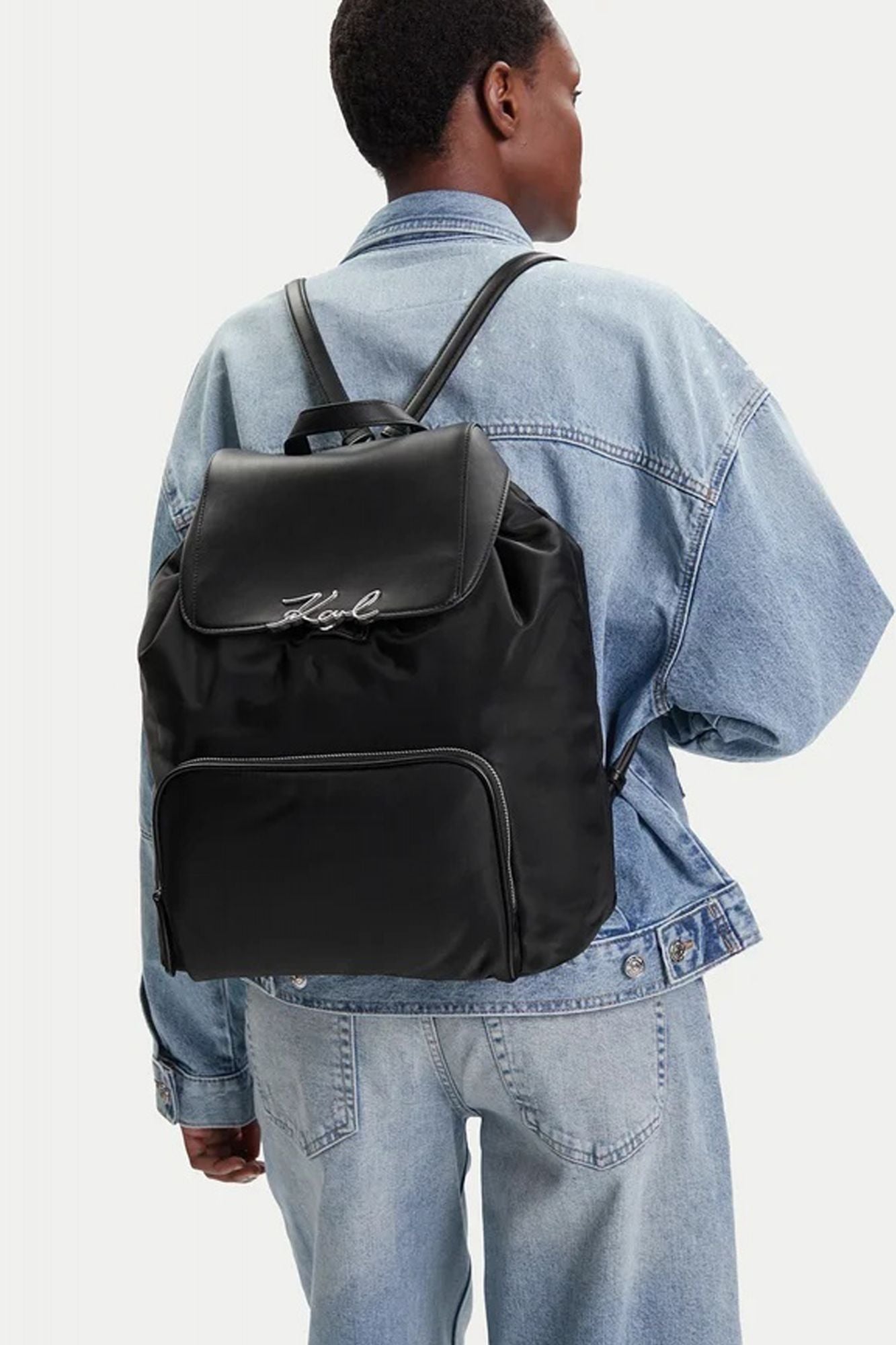 KARL LAGERFELD SIGNATURE NYLON MD BACKP en color NEGRO (4)