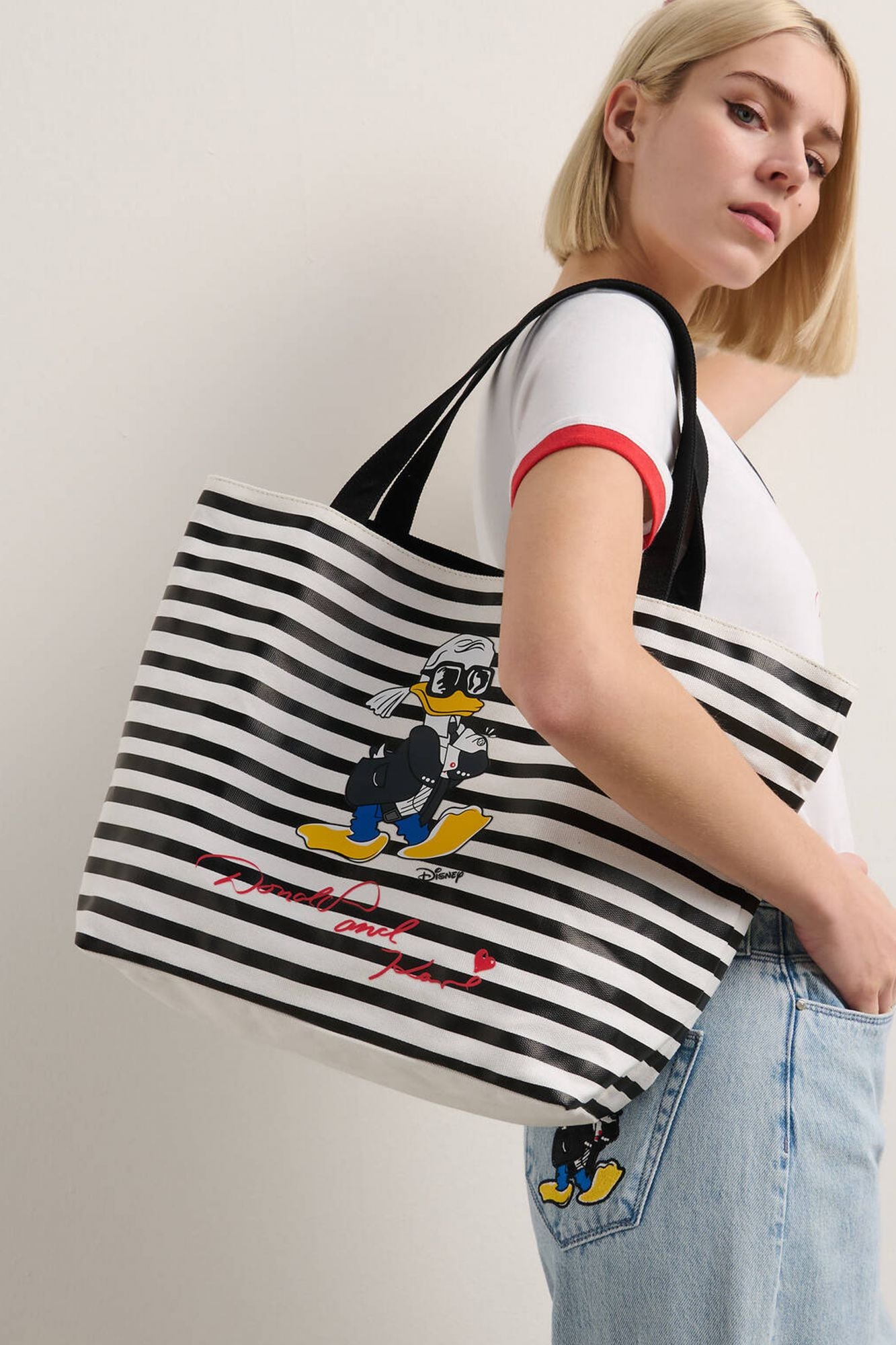 KARL LAGERFELD KL X DISNEY REVERSIBLE SHO en color NEGRO (4)