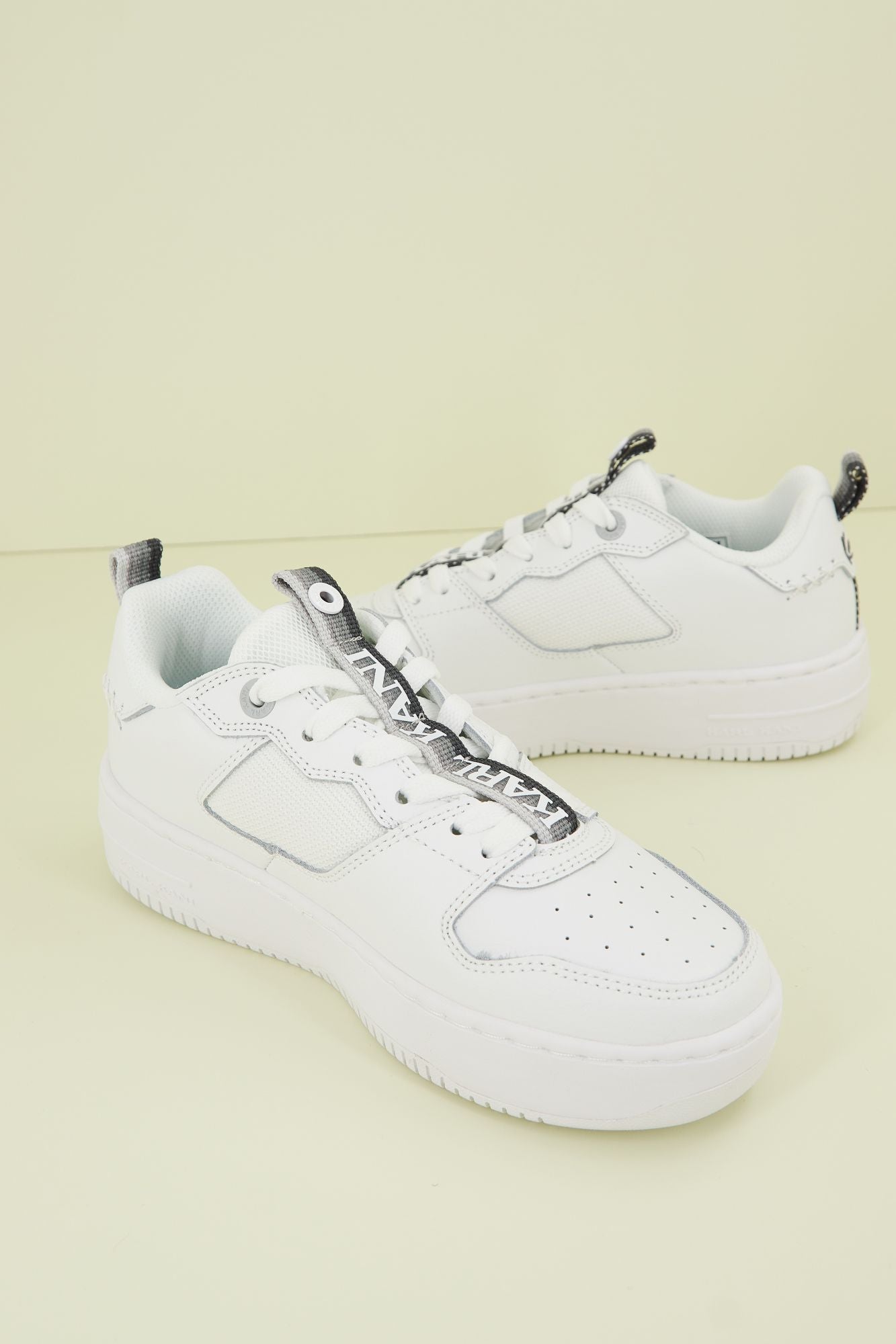 KARL KANI  UP TT HYB en color BLANCO (4)