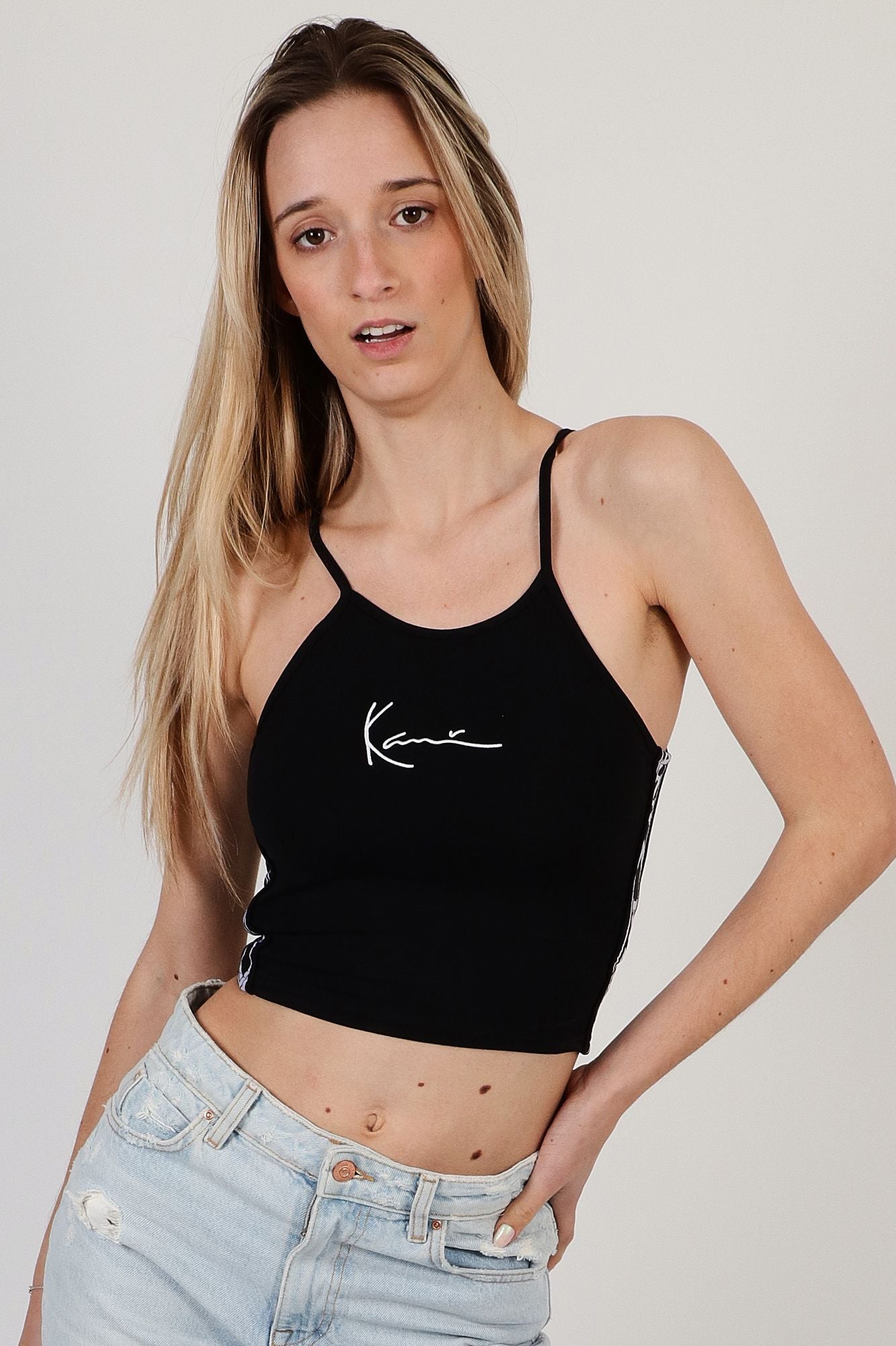 KARL KANI SIGNATUTE TAPE TOP en color NEGRO (1)